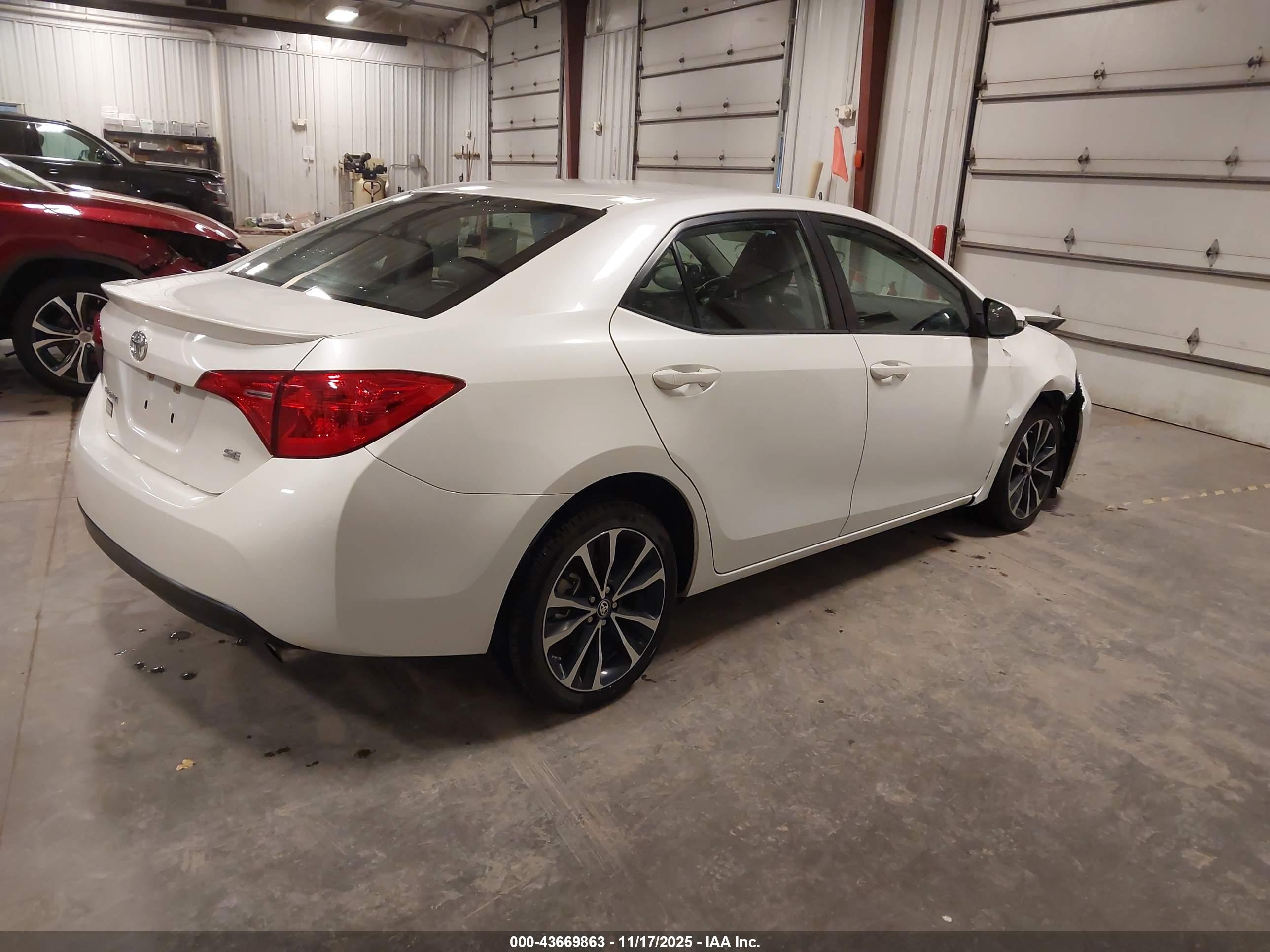 TOYOTA COROLLA image 4