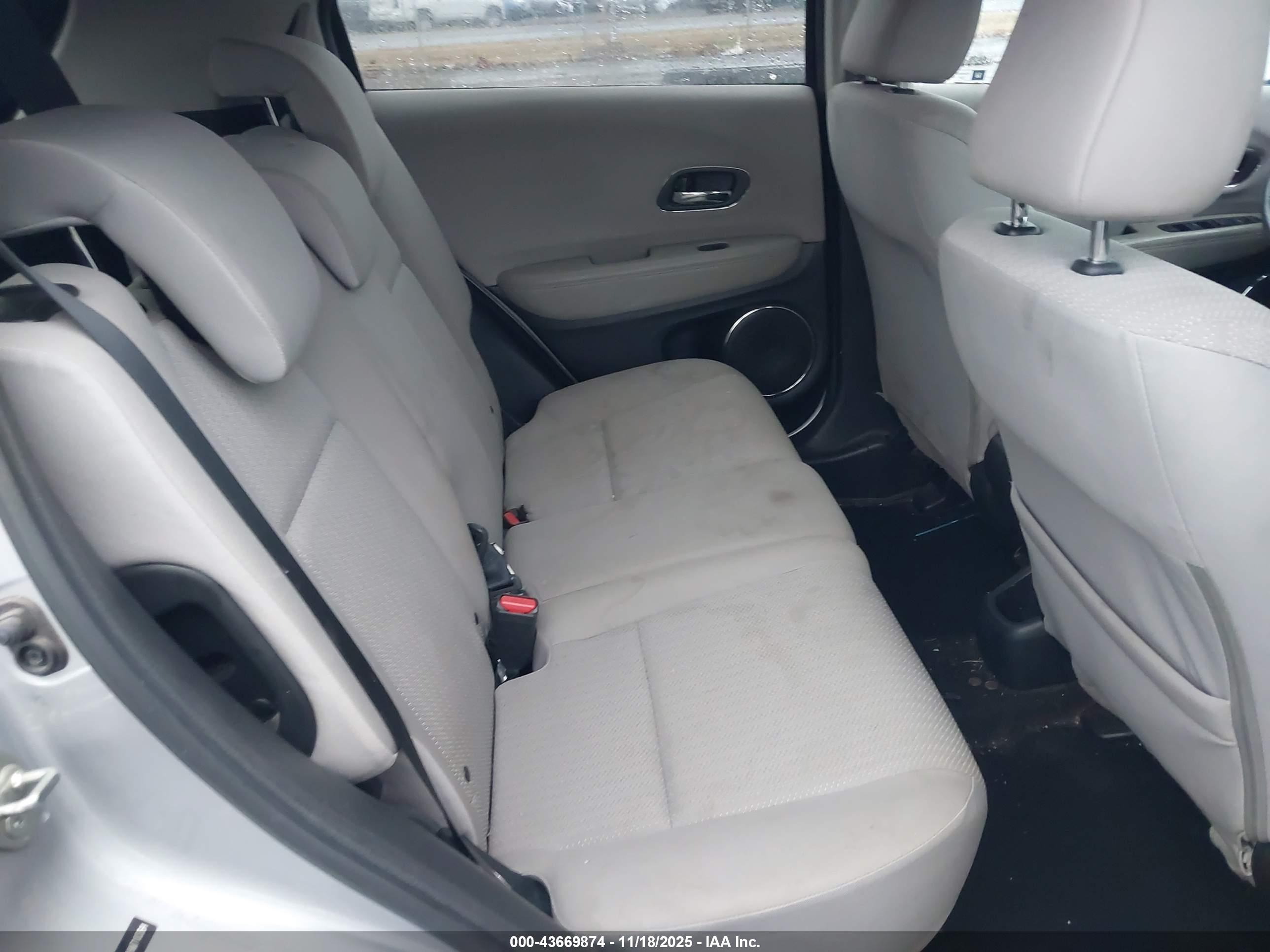HONDA HR-V image 8