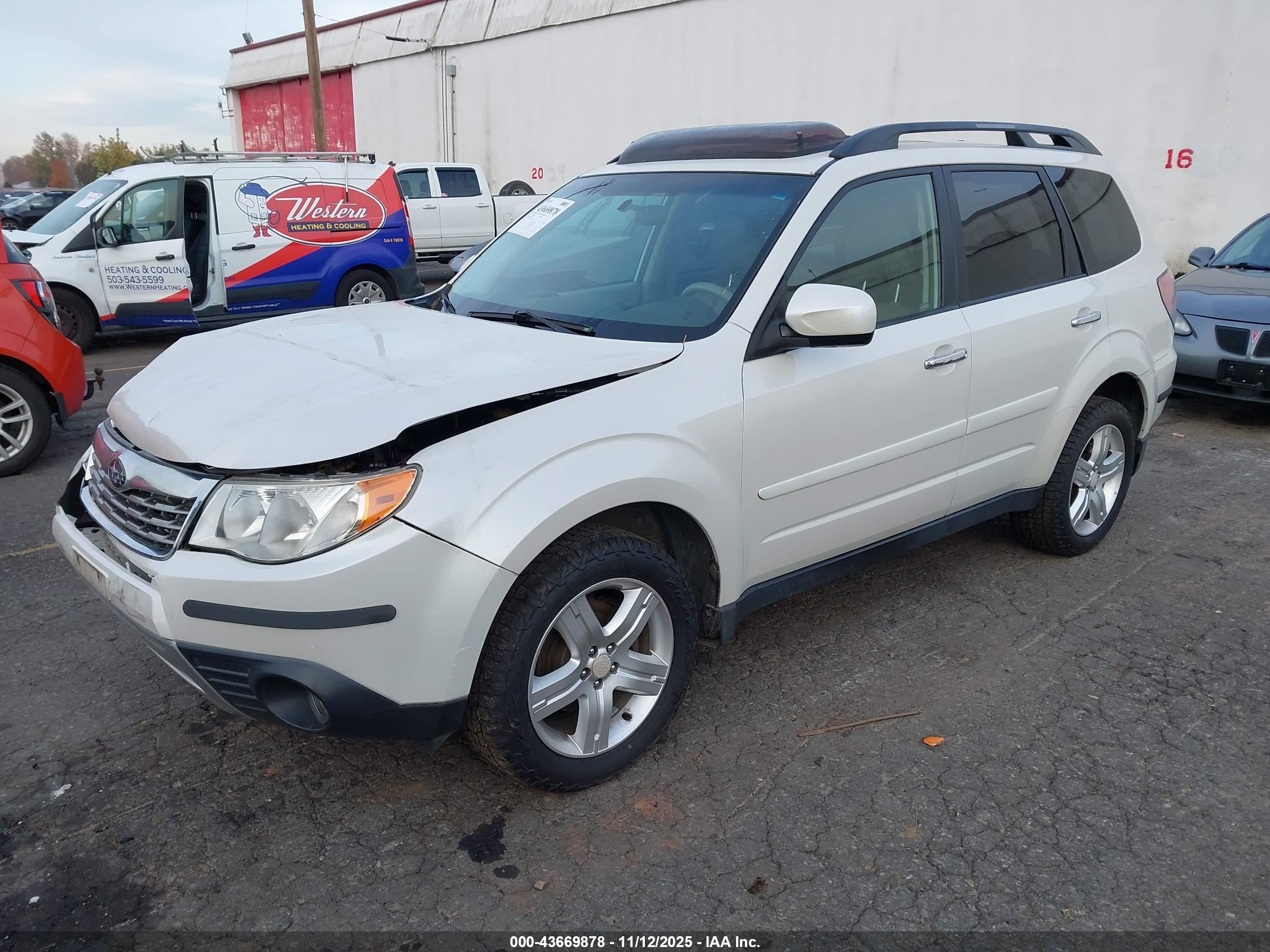 SUBARU FORESTER image 2