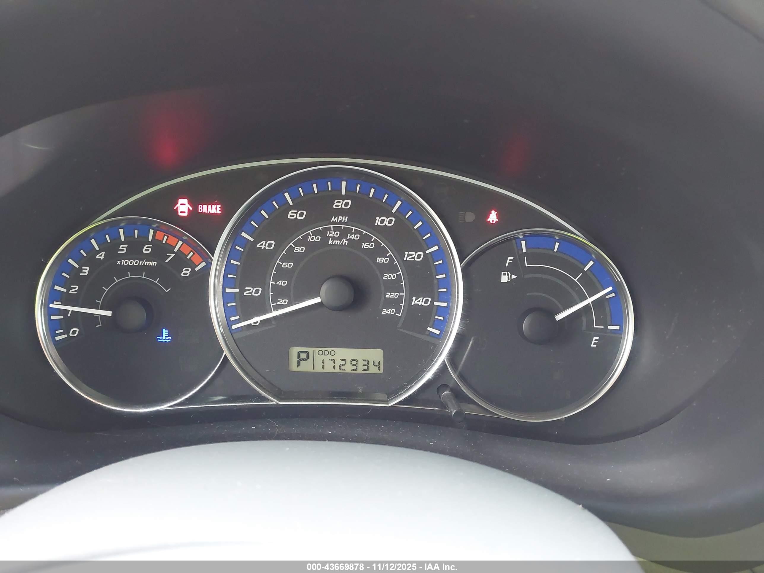 SUBARU FORESTER image 7