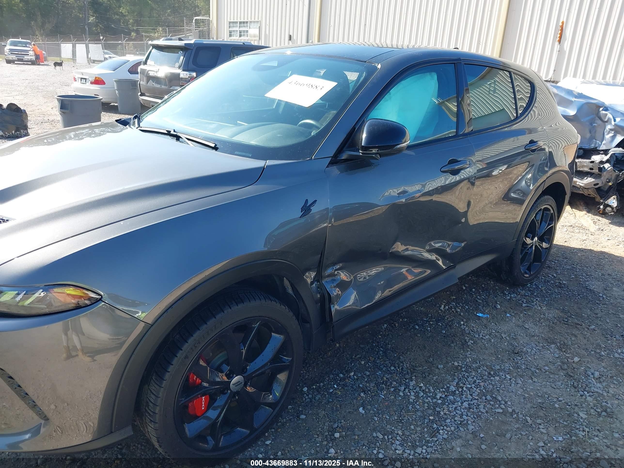 DODGE HORNET image 6