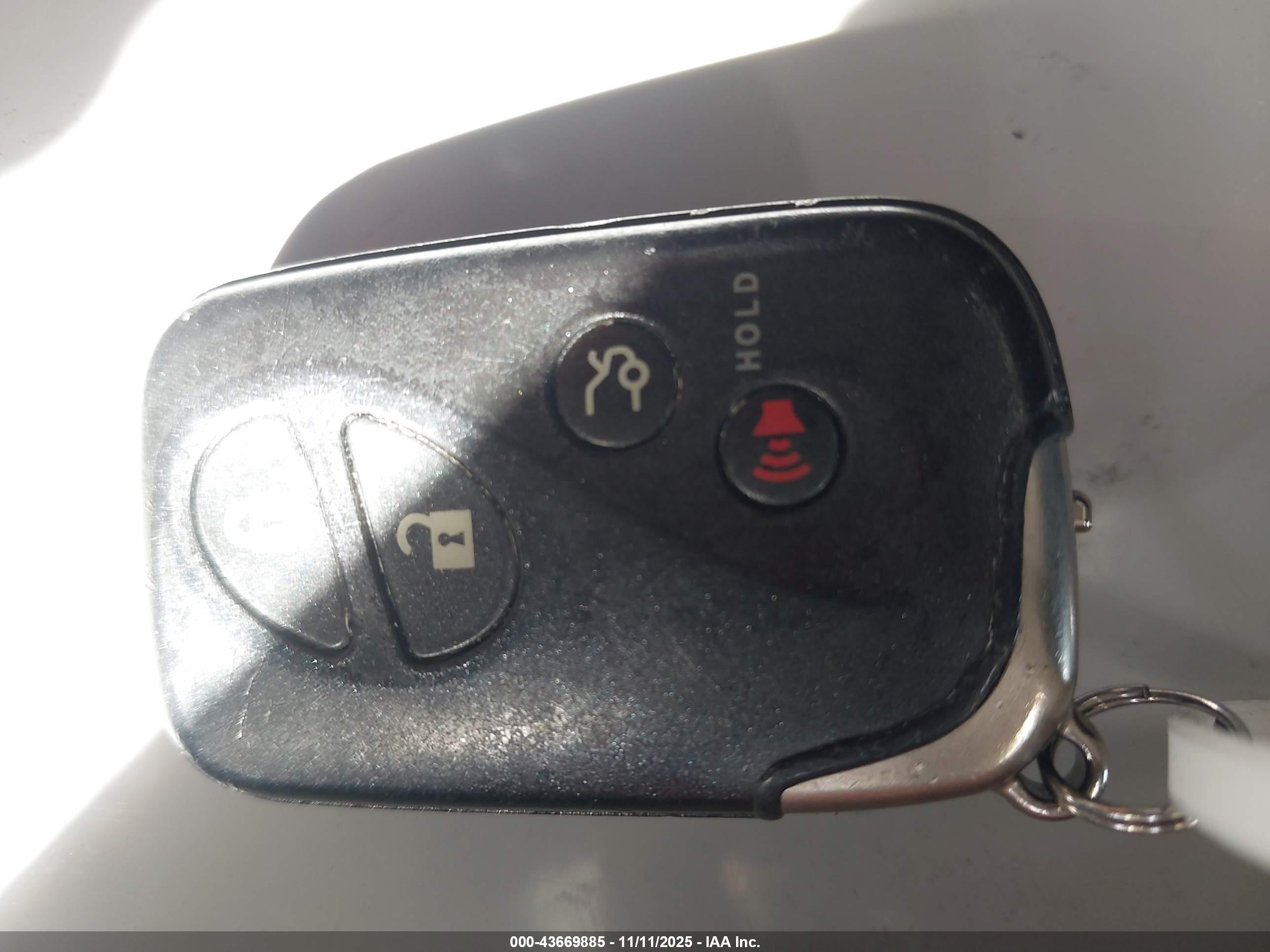 LEXUS IS image 11