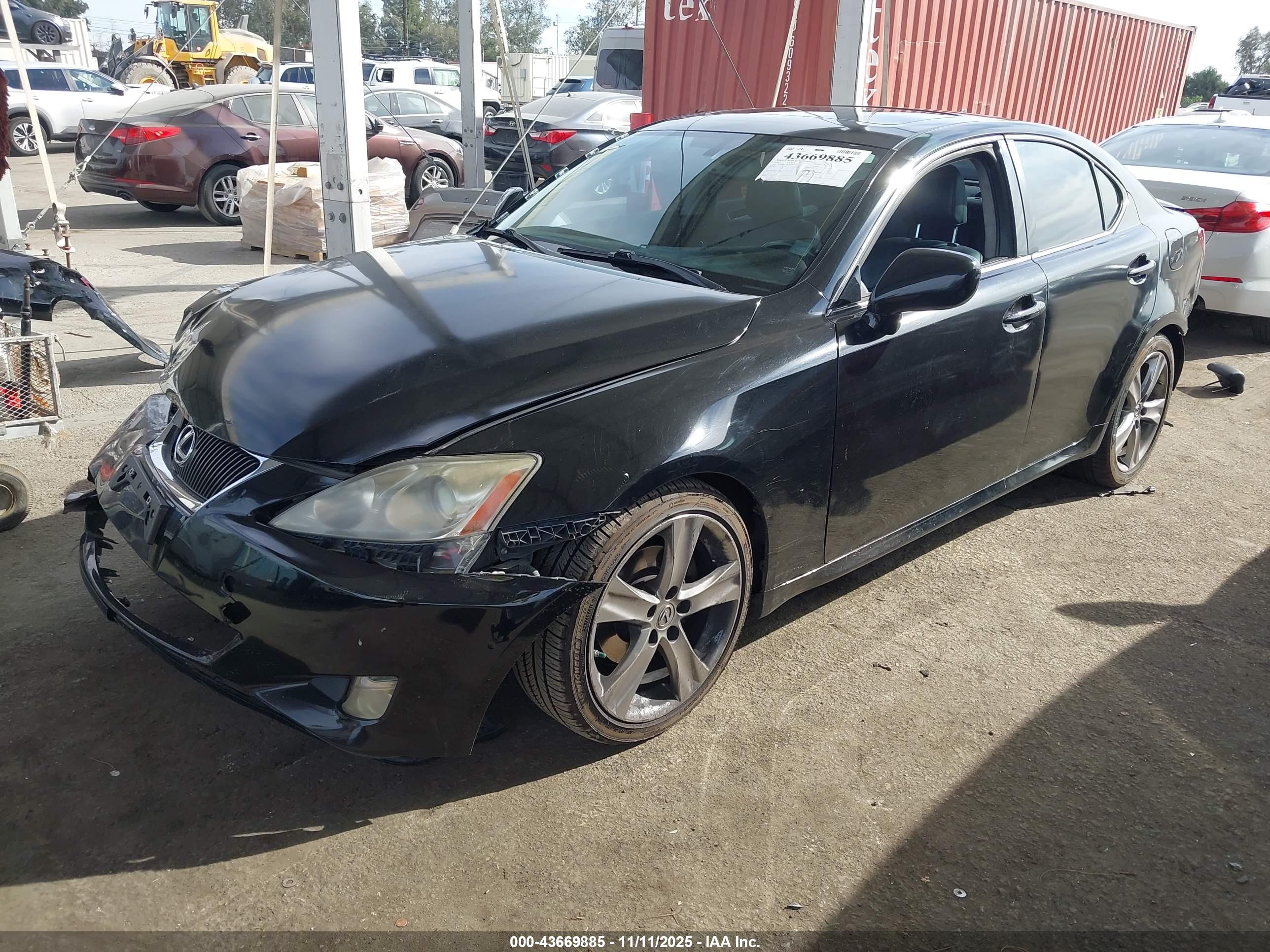 LEXUS IS image 2