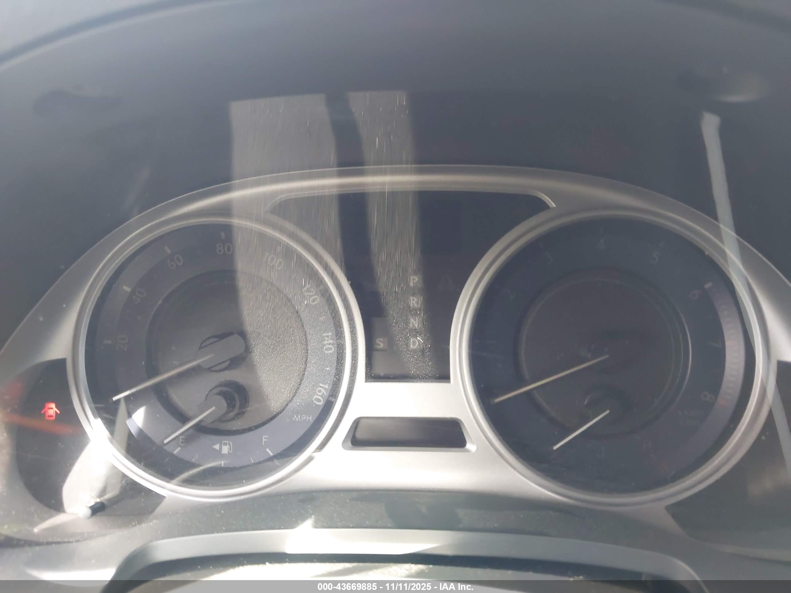 LEXUS IS image 7