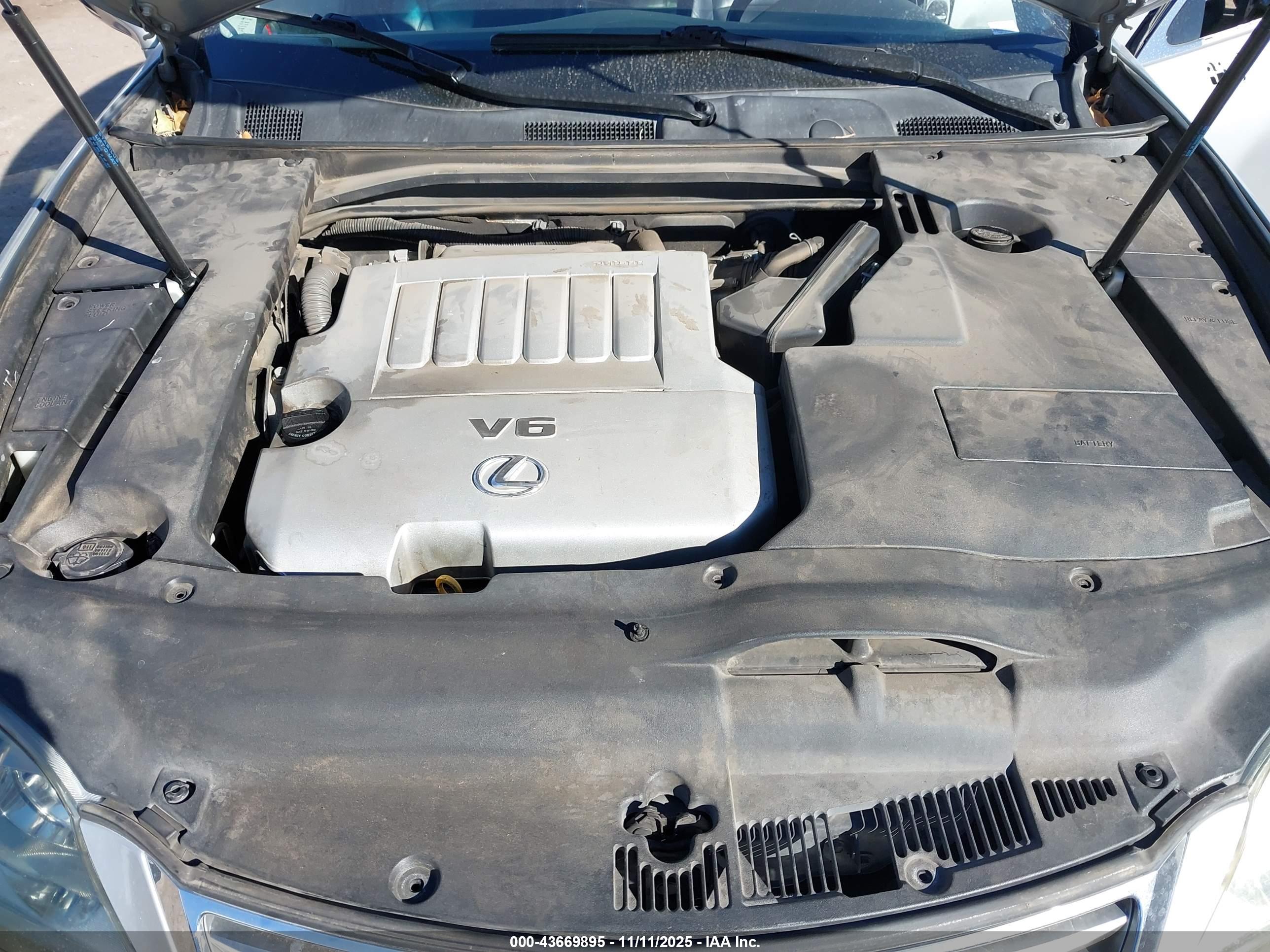 LEXUS ES image 10