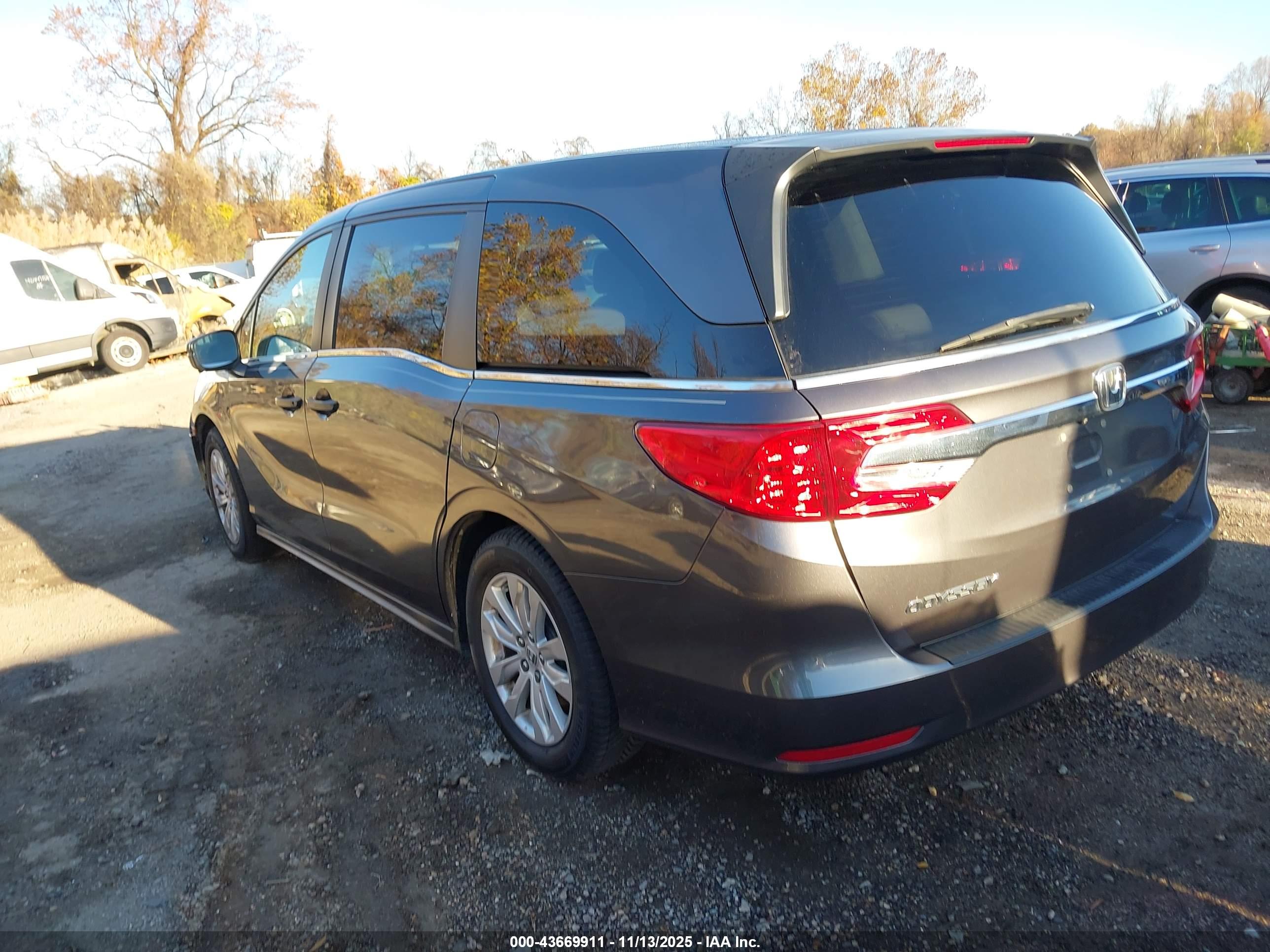 HONDA ODYSSEY image 3