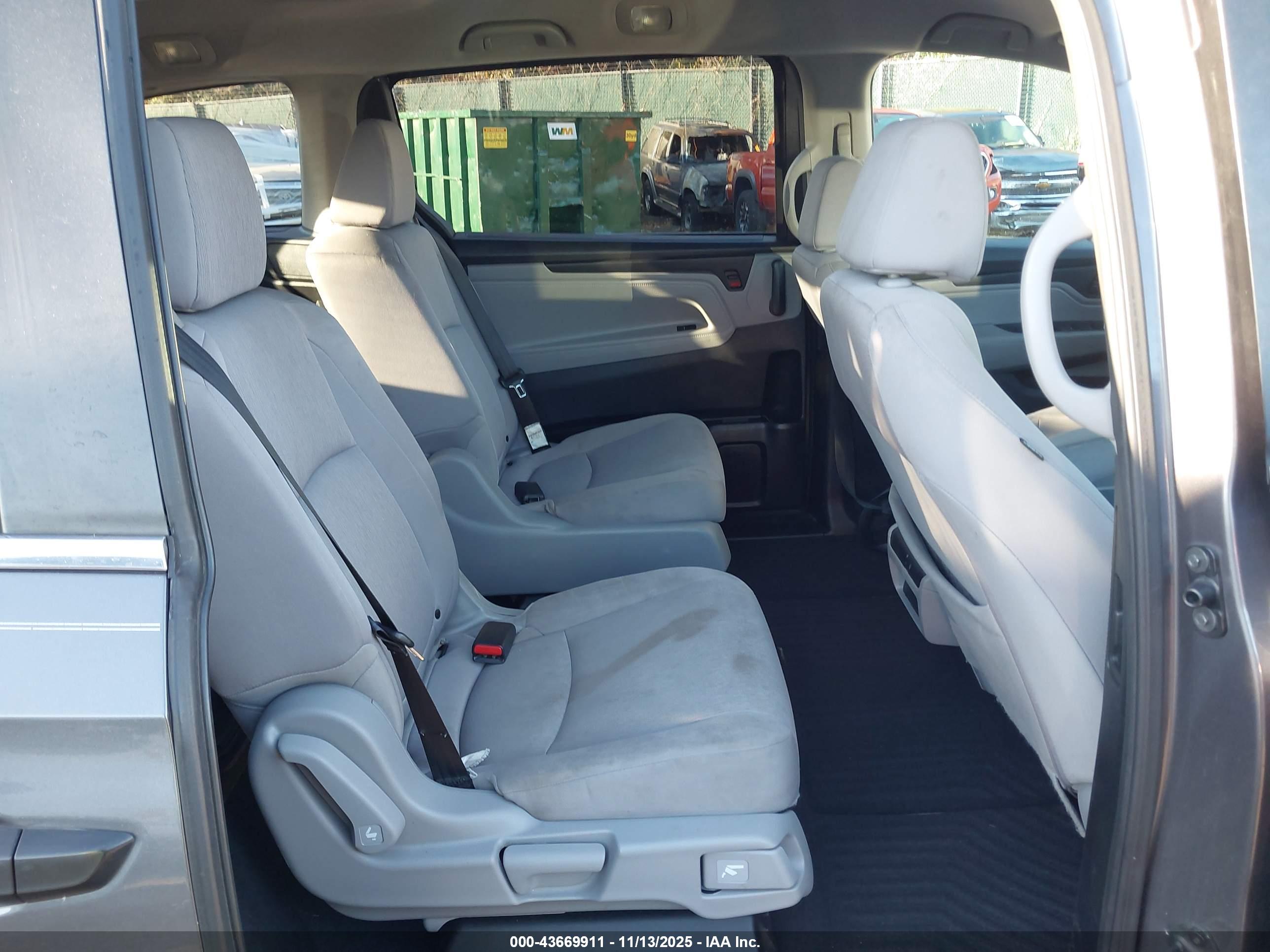 HONDA ODYSSEY image 8