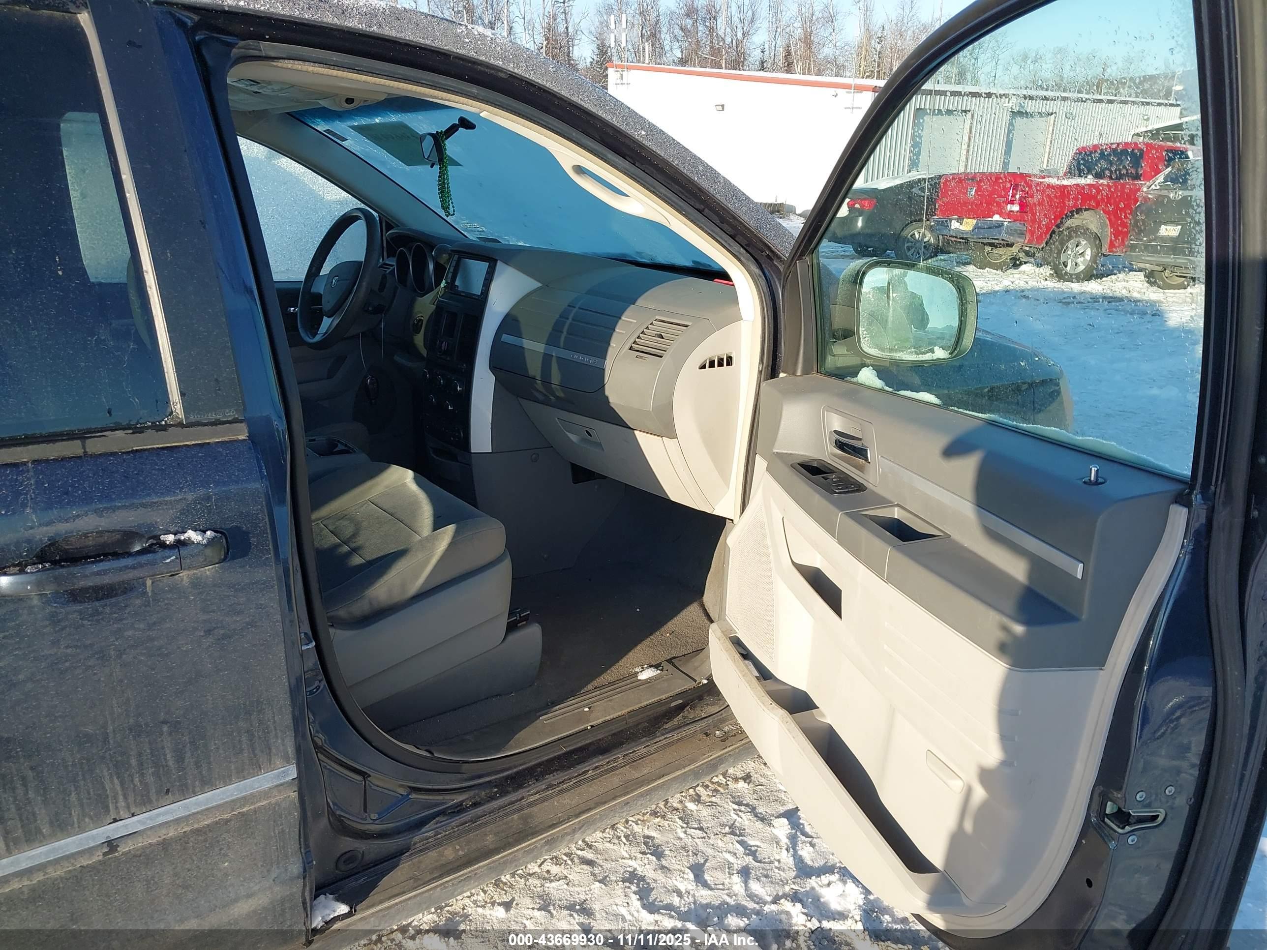 DODGE GRAND image 5