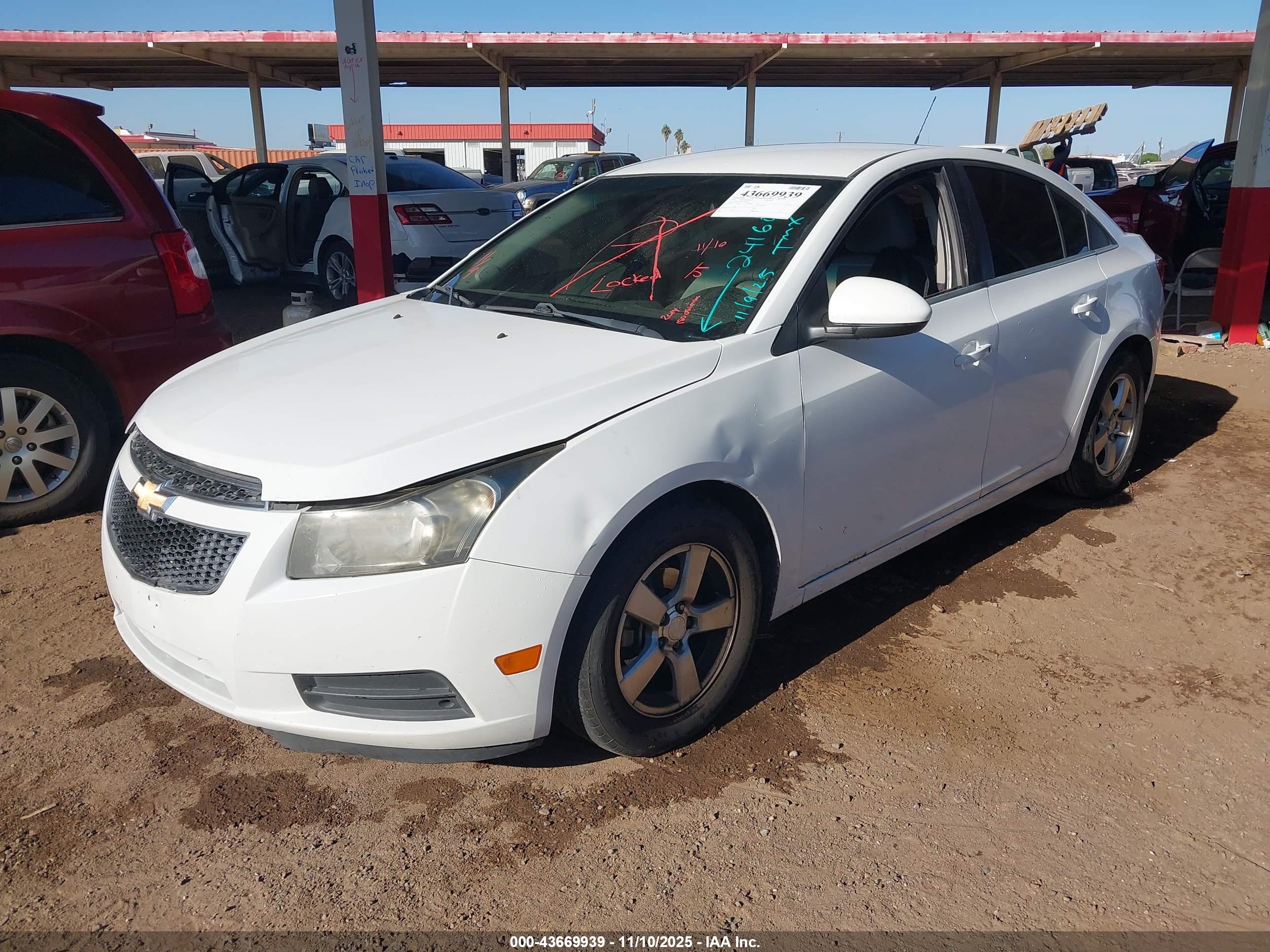 CHEVROLET CRUZE image 2