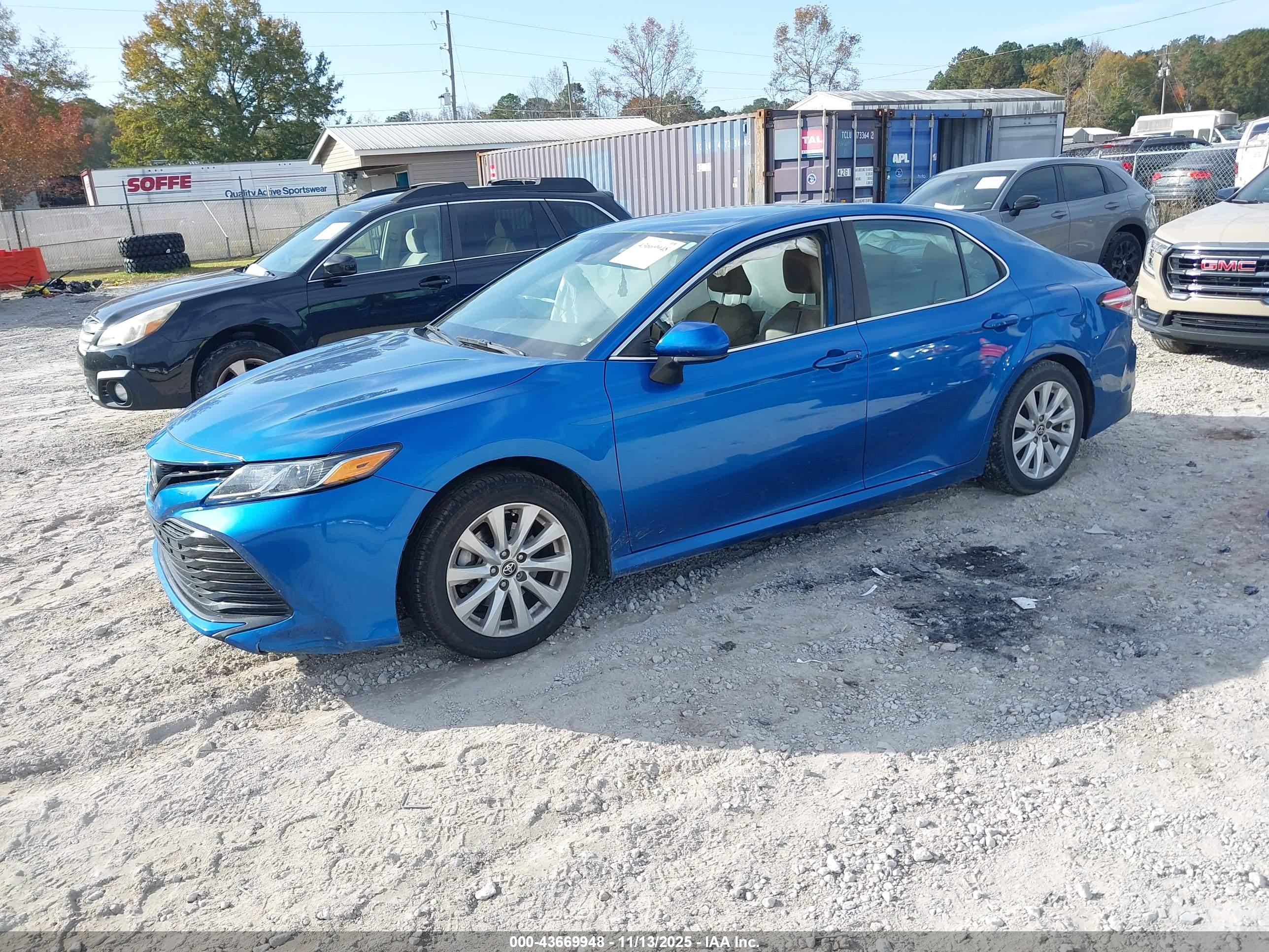 TOYOTA CAMRY image 2