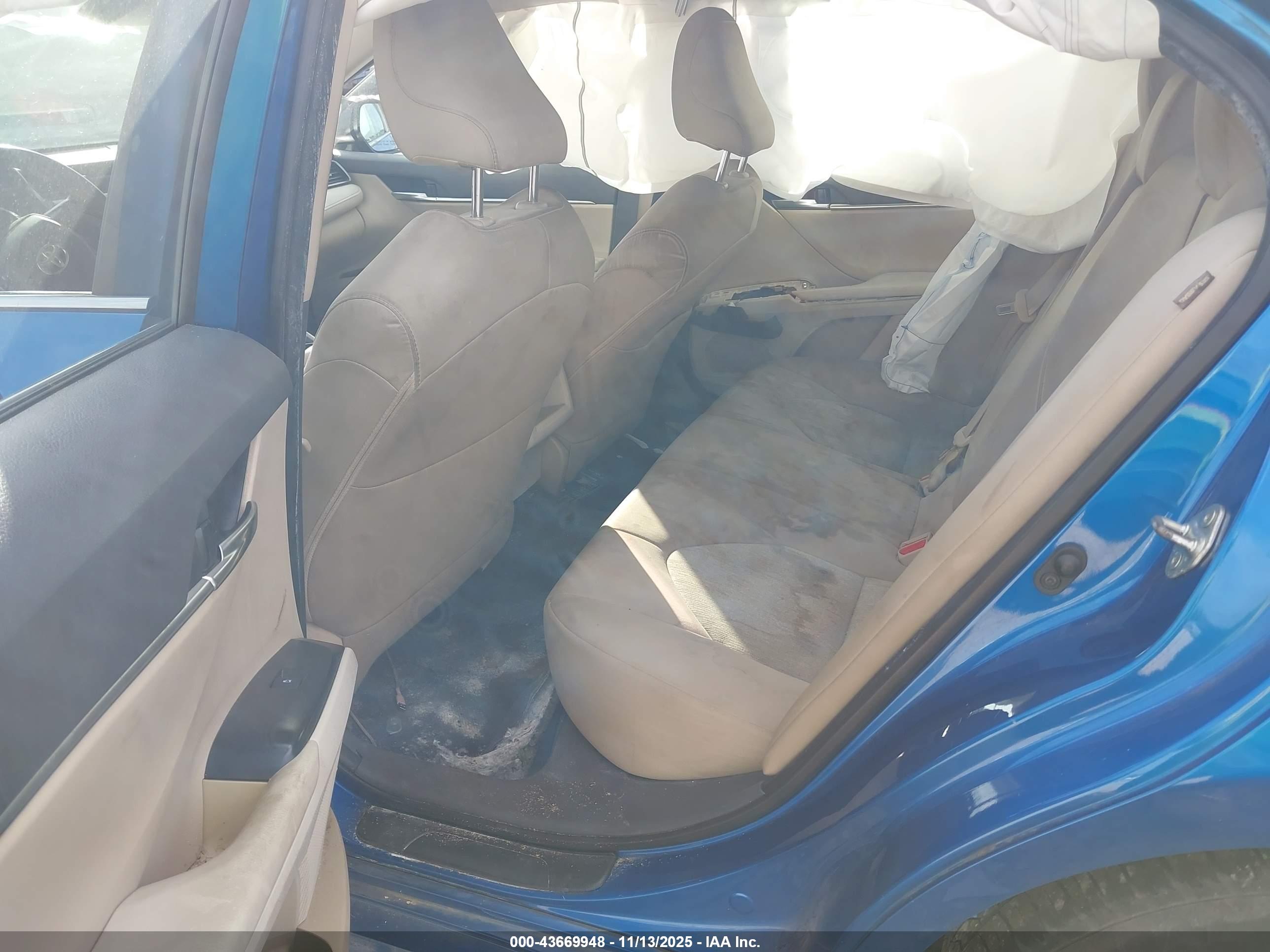 TOYOTA CAMRY image 8