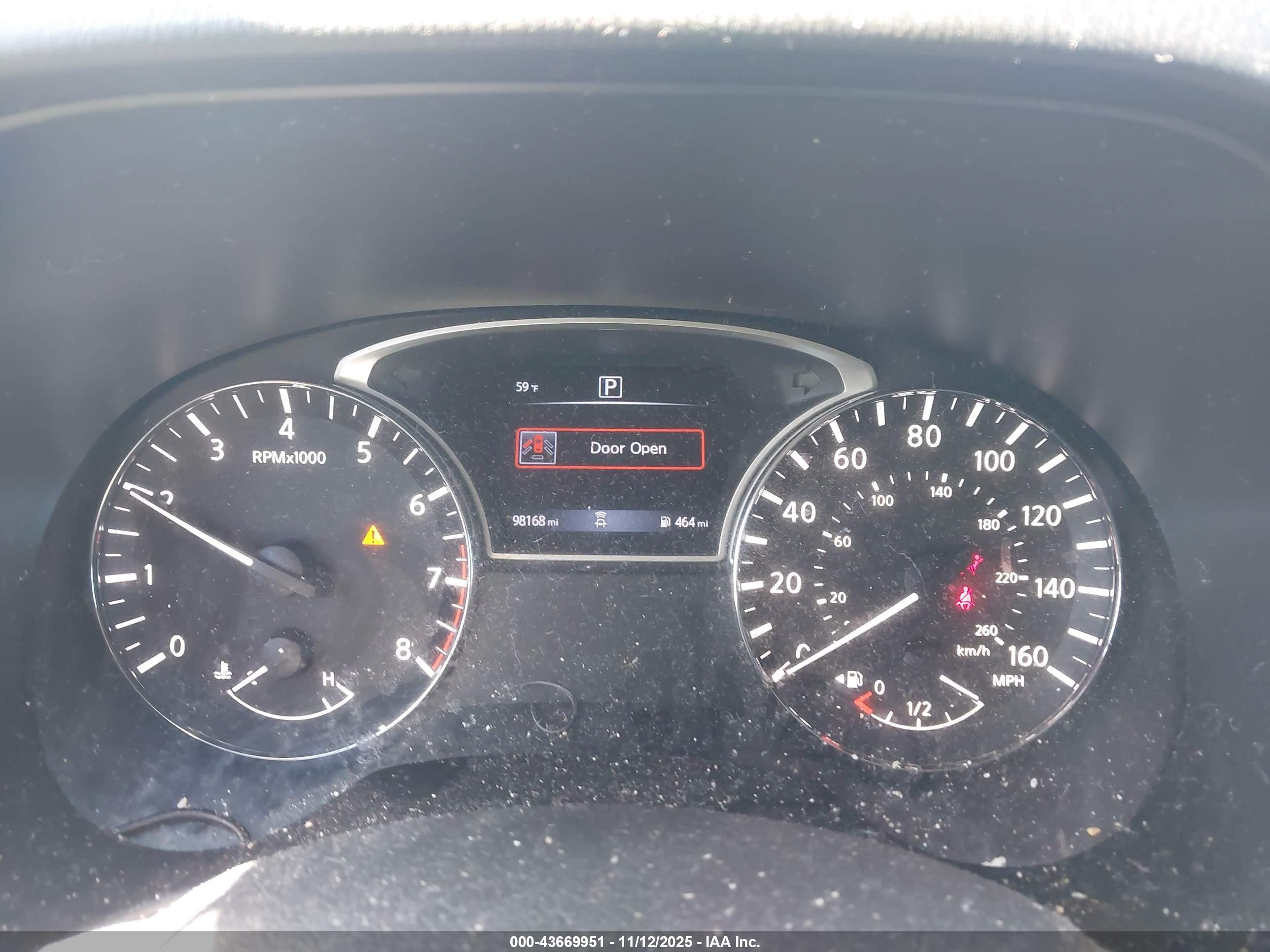 NISSAN PATHFINDER image 7