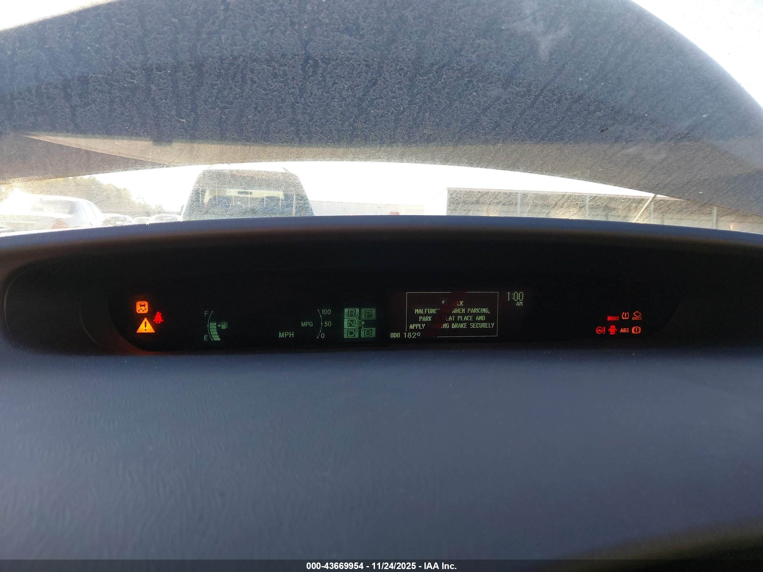 TOYOTA PRIUS image 7