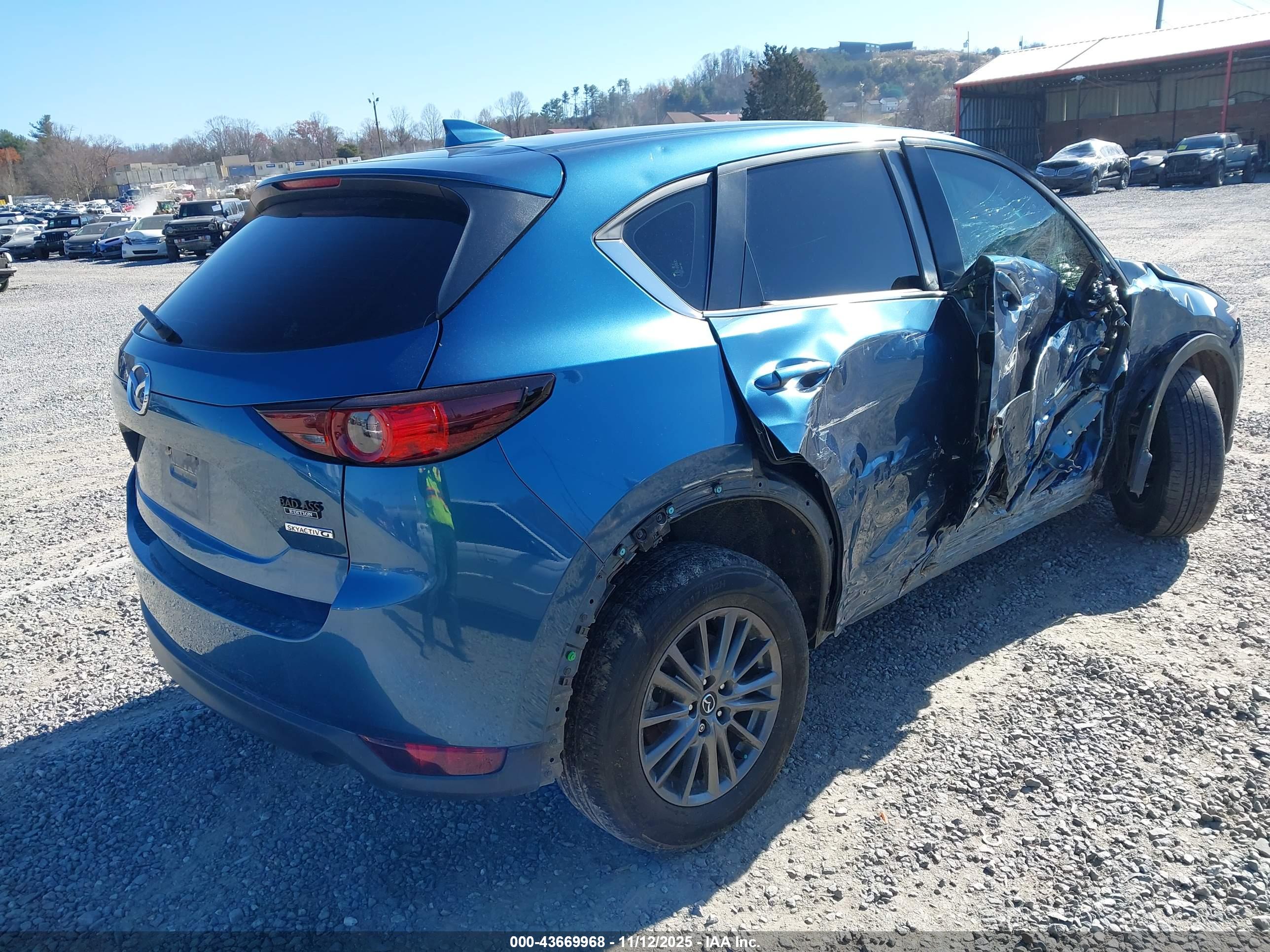 MAZDA CX-5 image 4