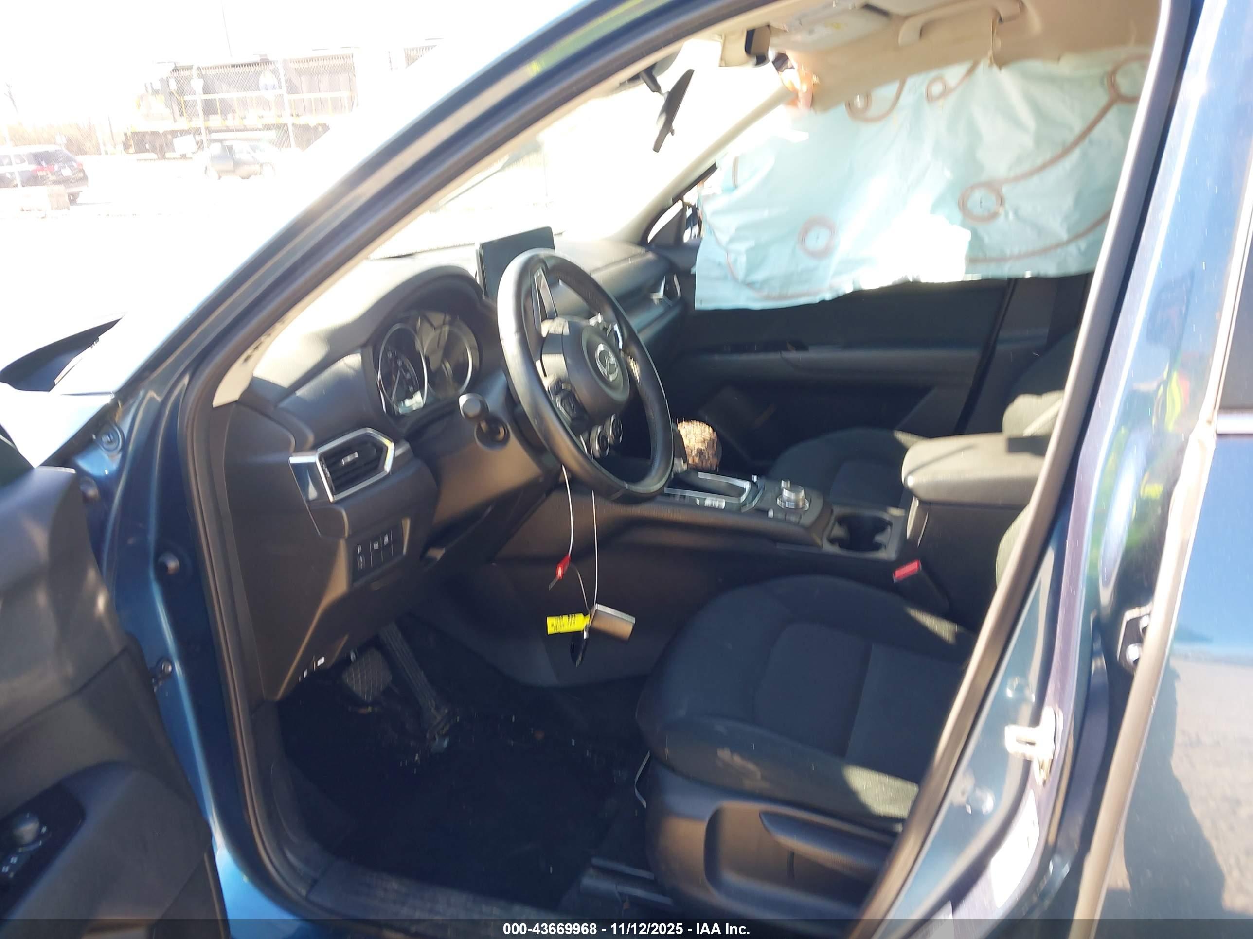 MAZDA CX-5 image 5