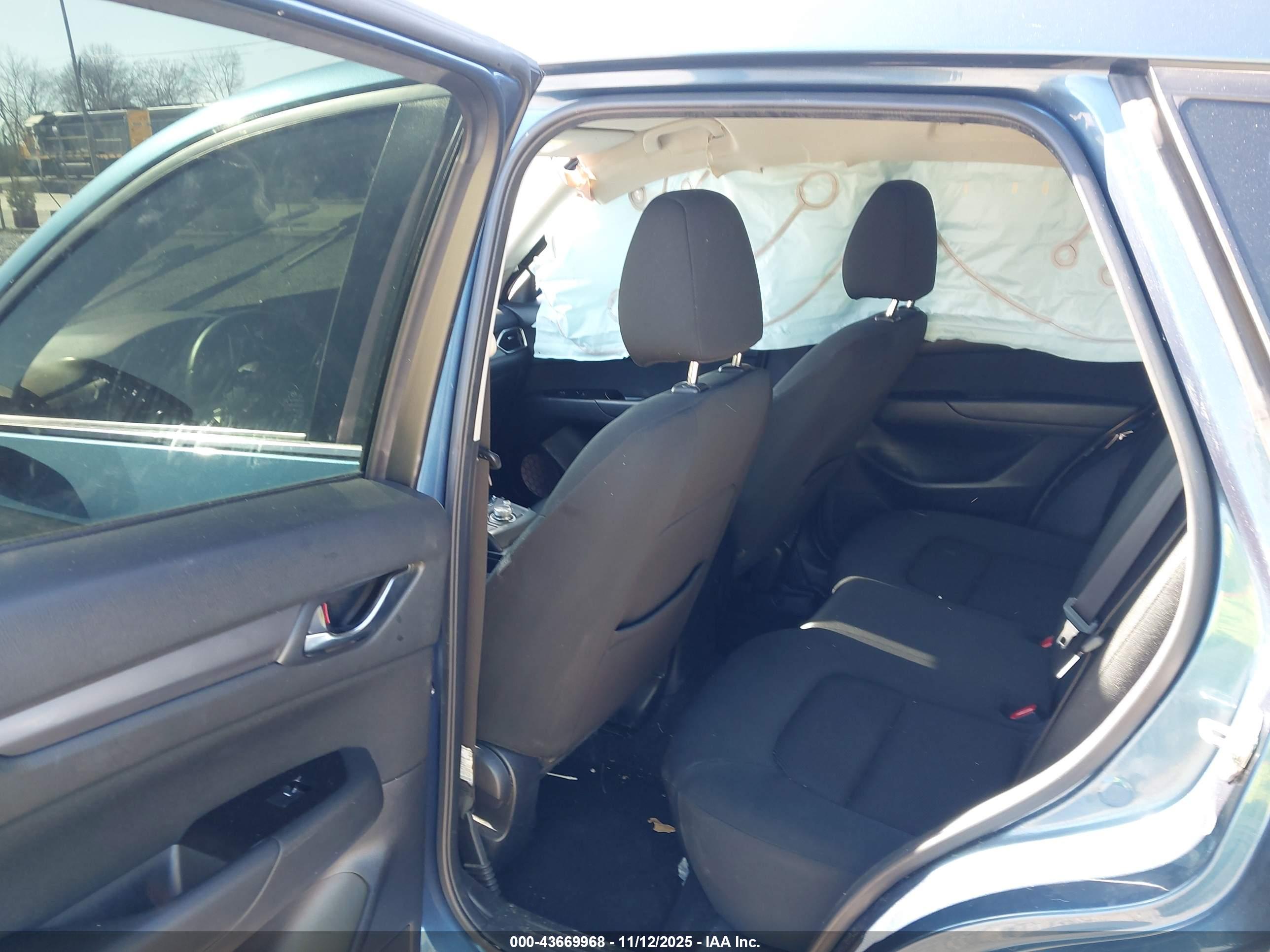 MAZDA CX-5 image 8