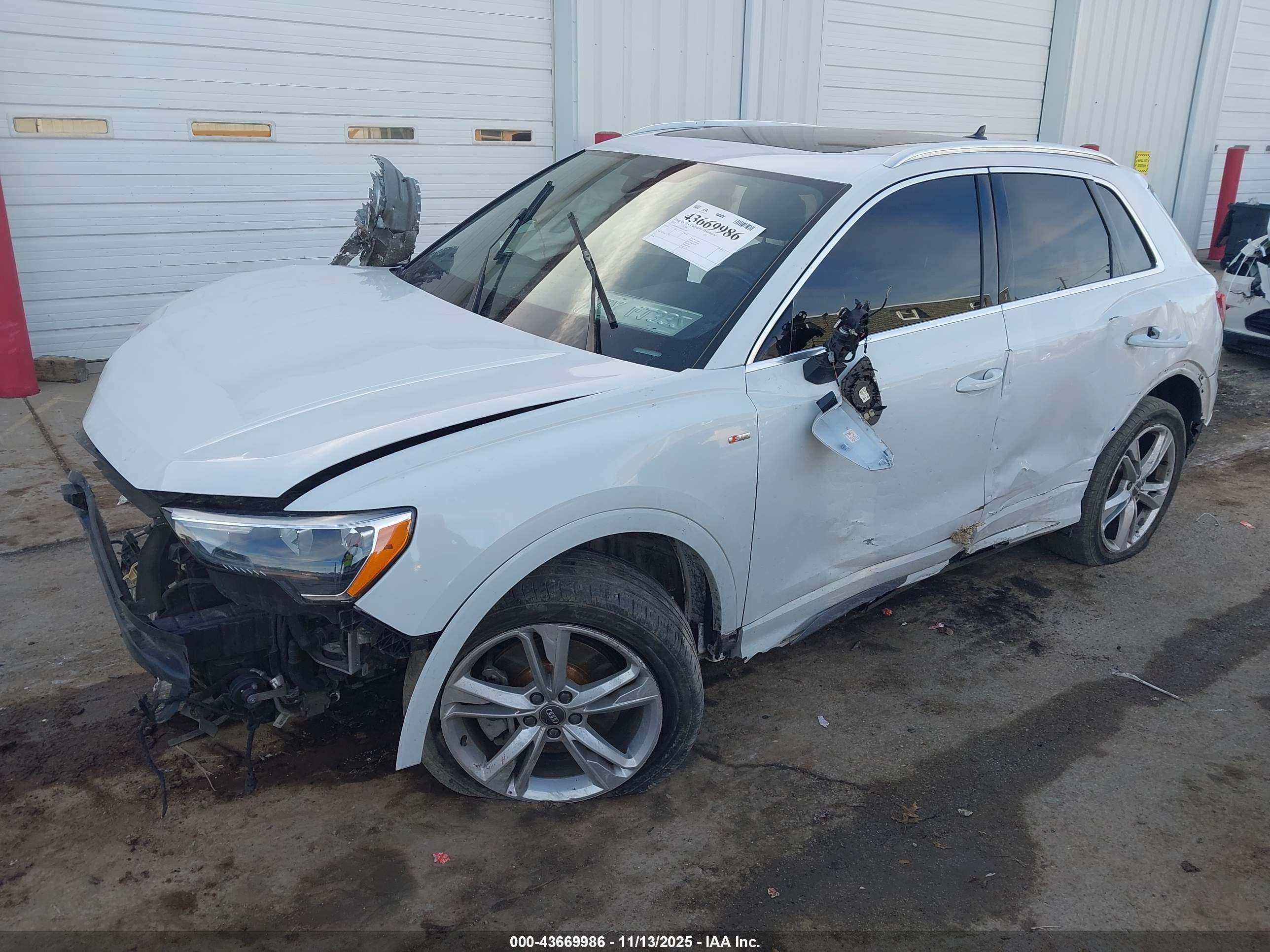 AUDI Q3 image 2