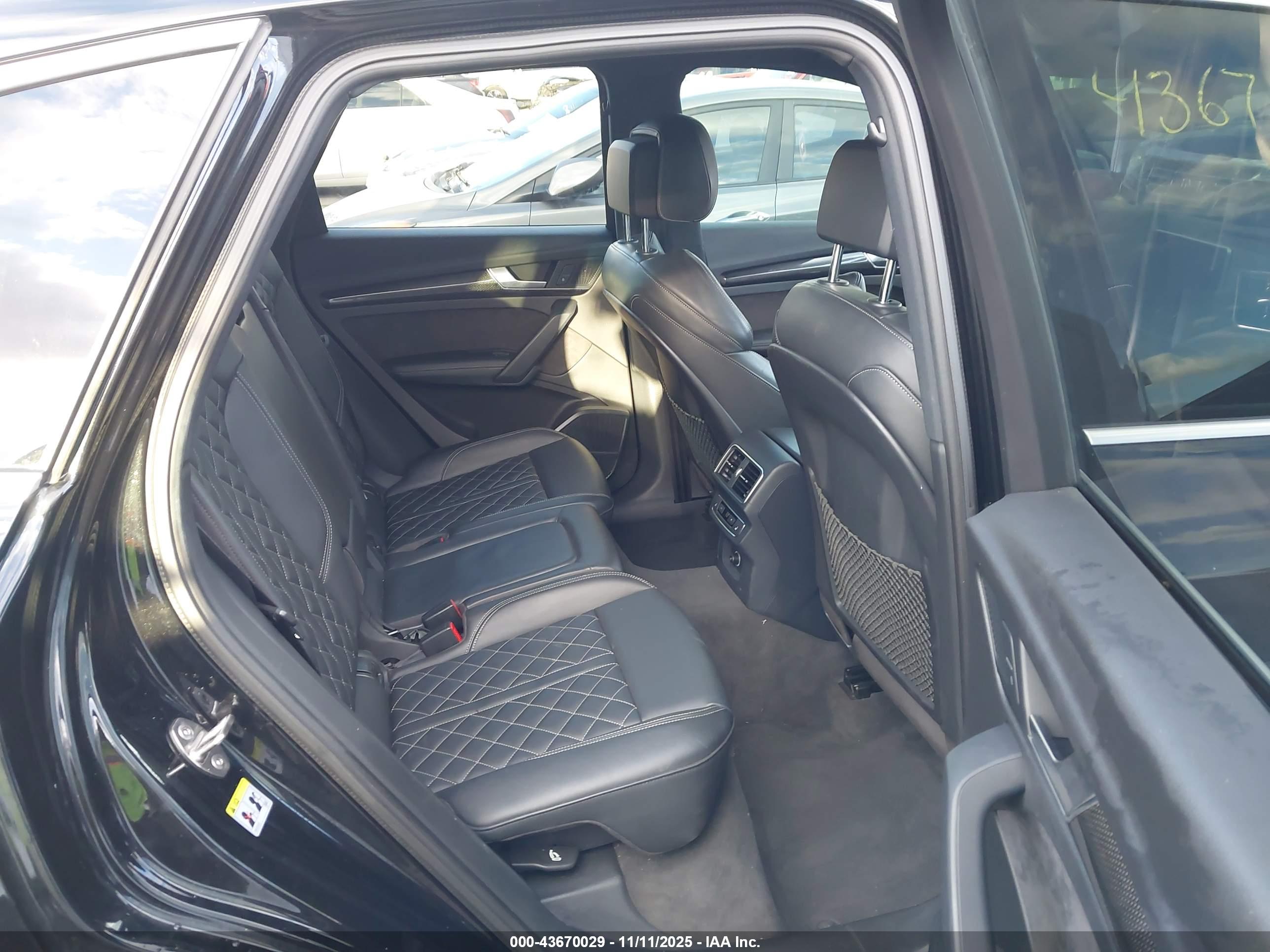 AUDI SQ5 image 8
