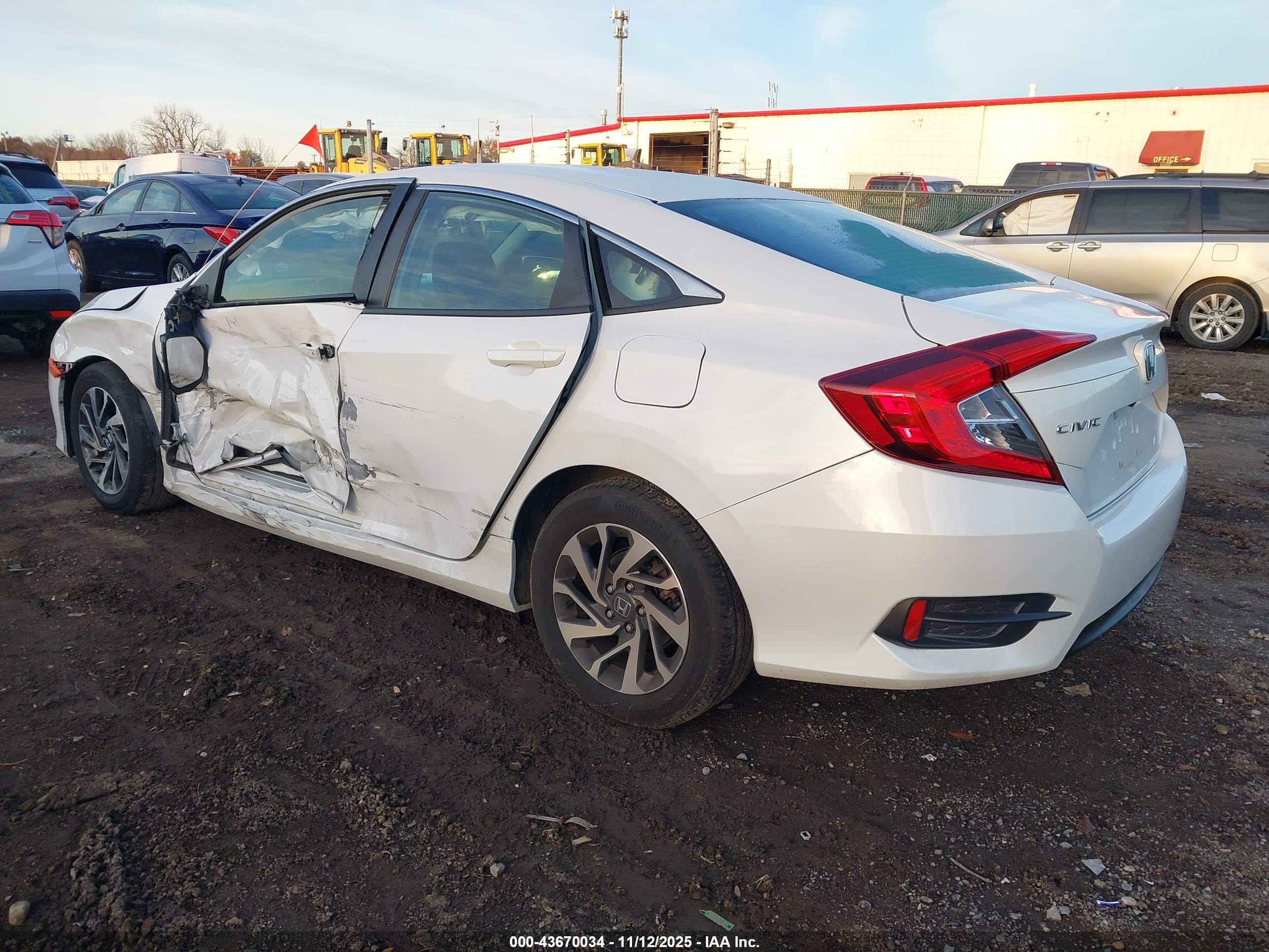 HONDA CIVIC image 3