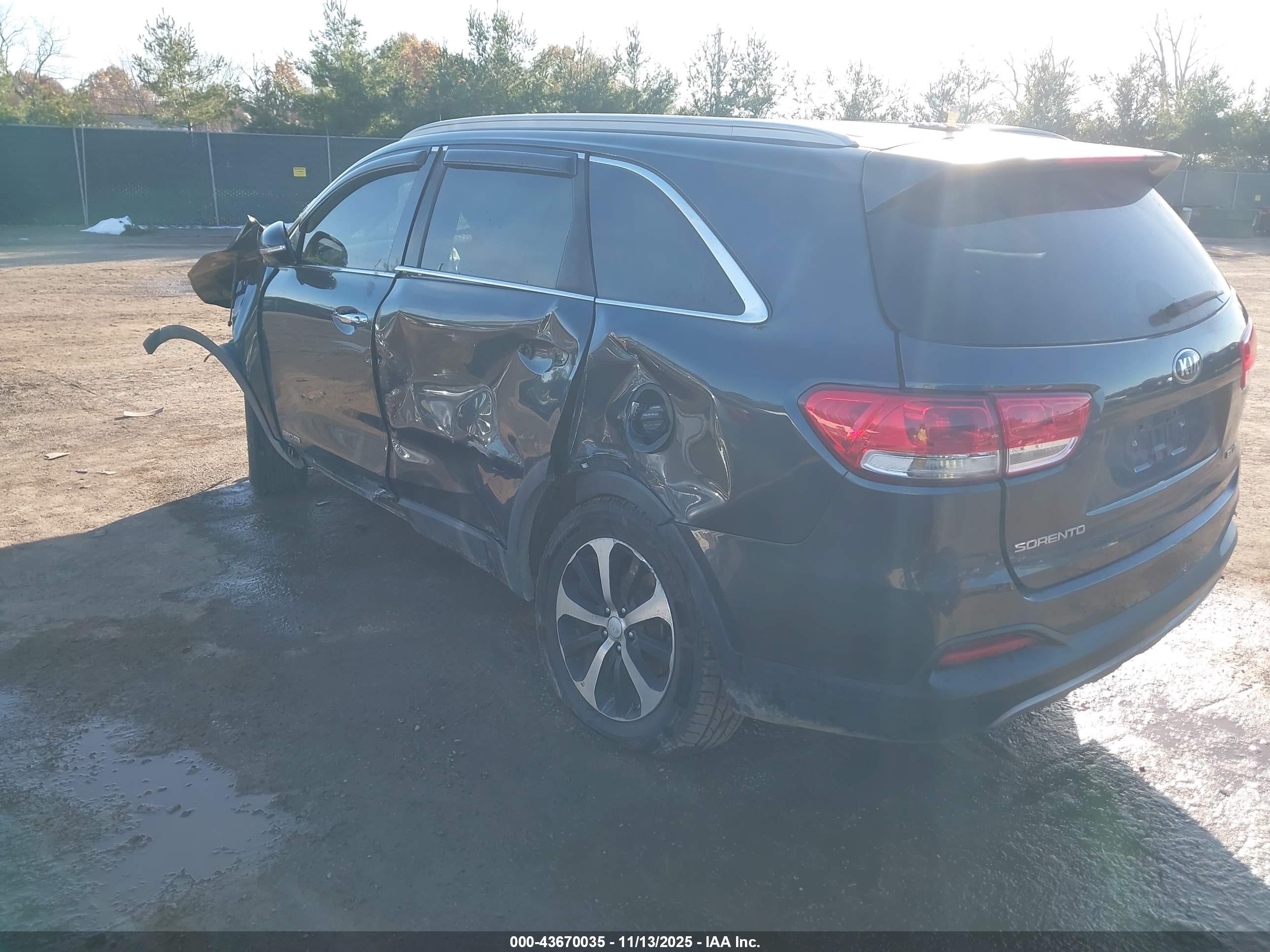 KIA SORENTO image 3