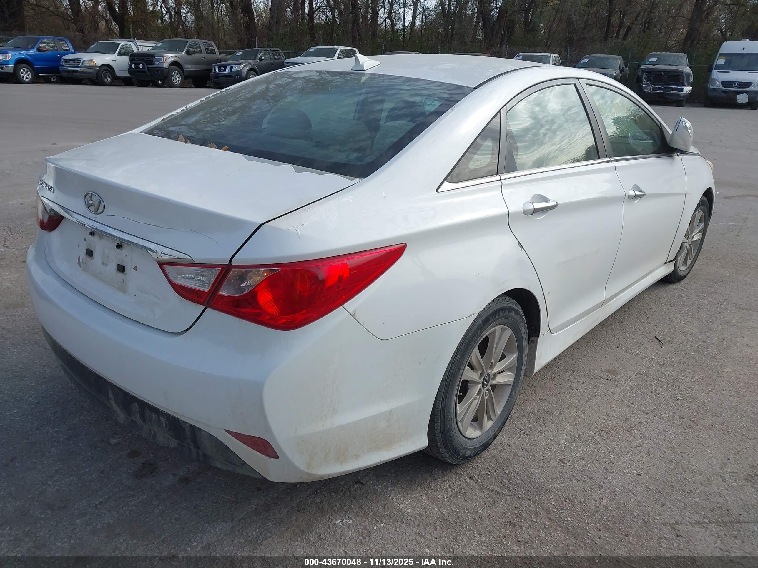 HYUNDAI SONATA image 4