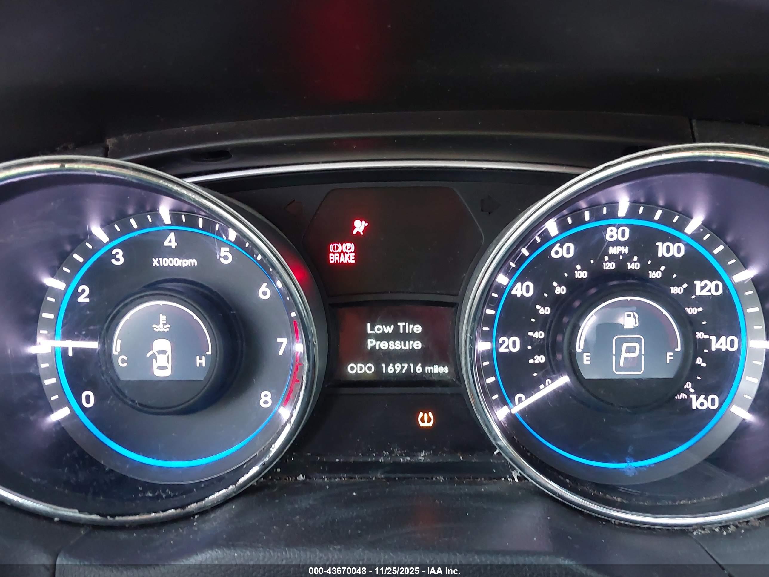 HYUNDAI SONATA image 7