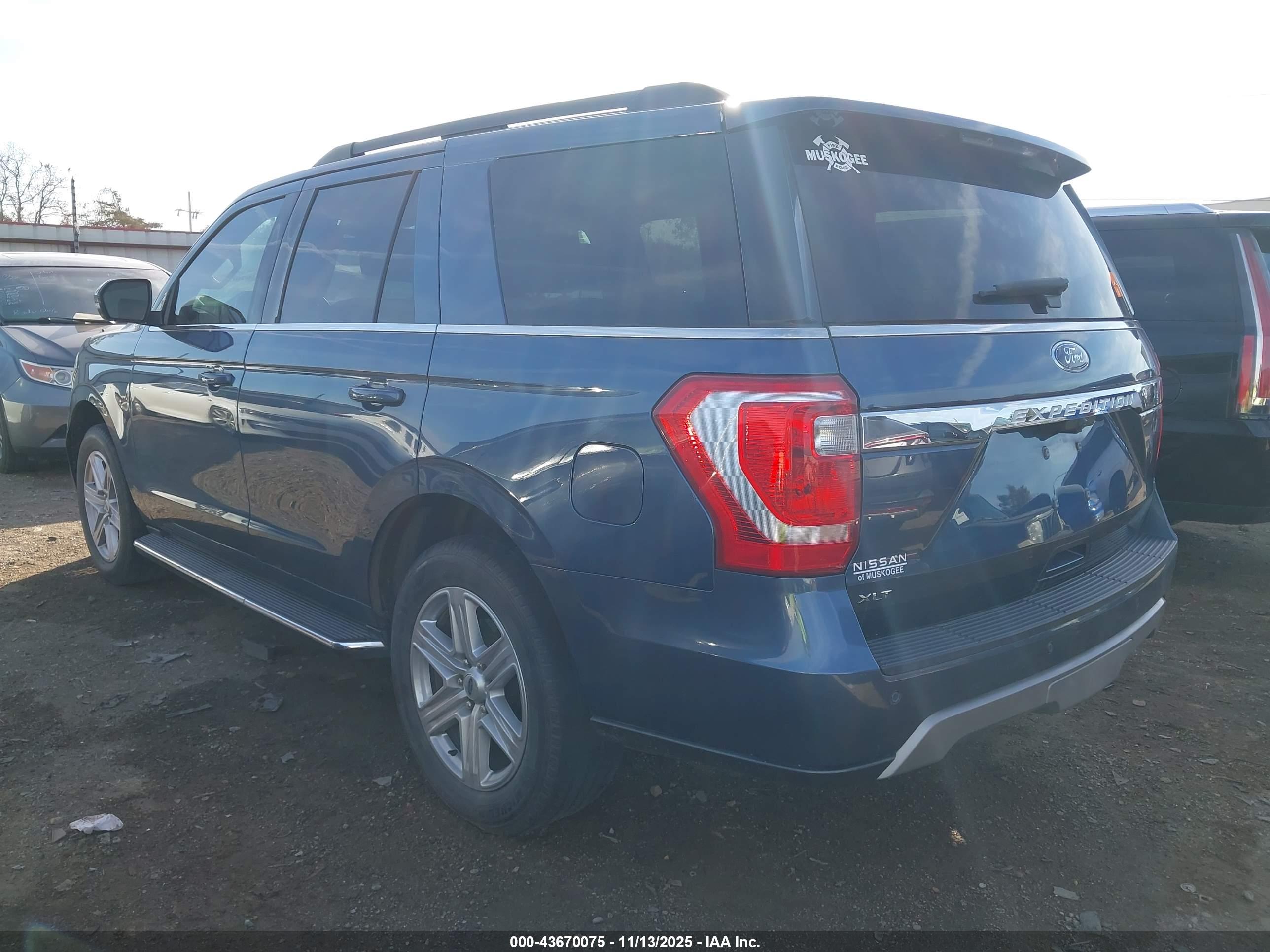 FORD EXPEDITION image 3