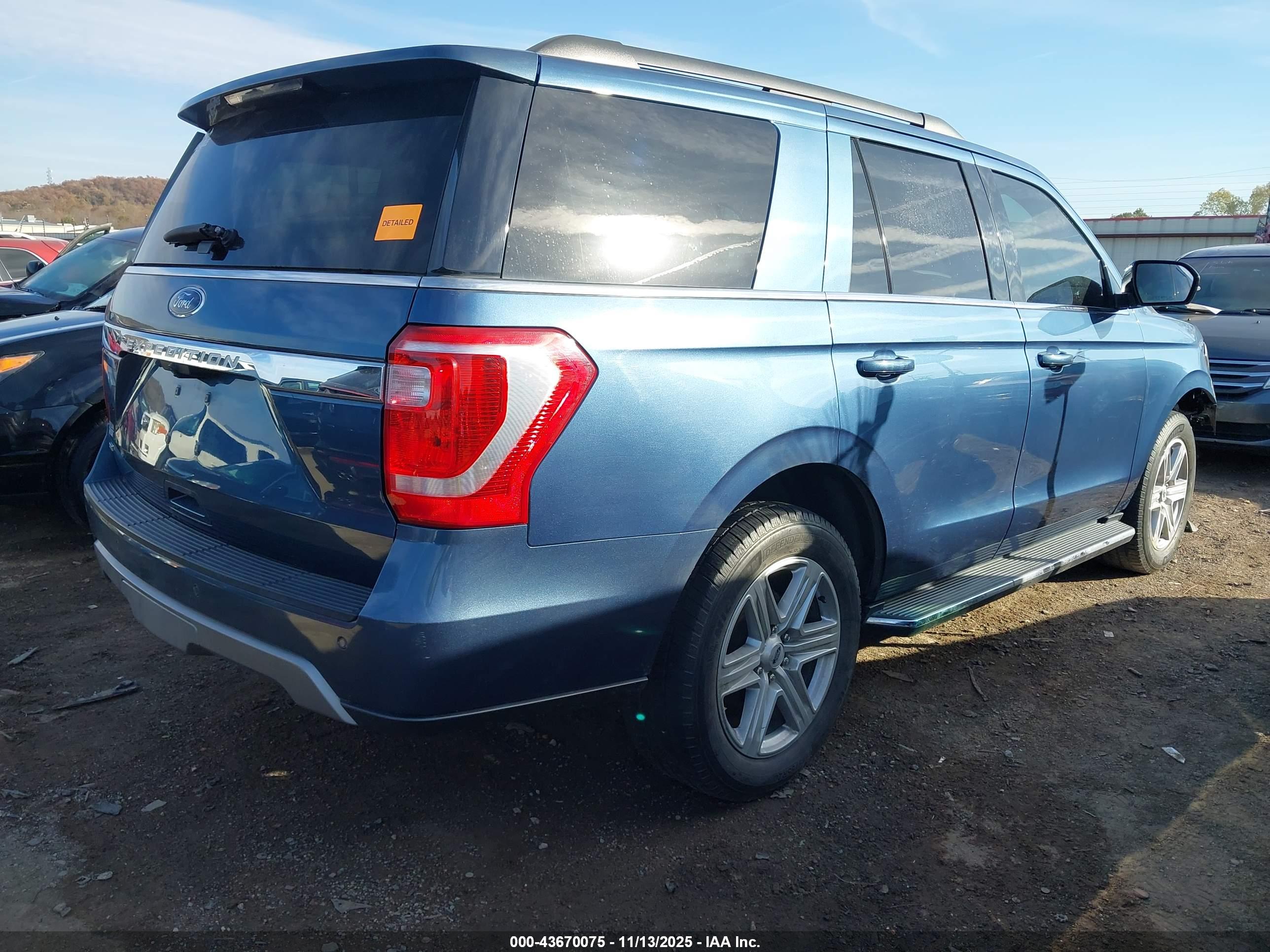 FORD EXPEDITION image 4