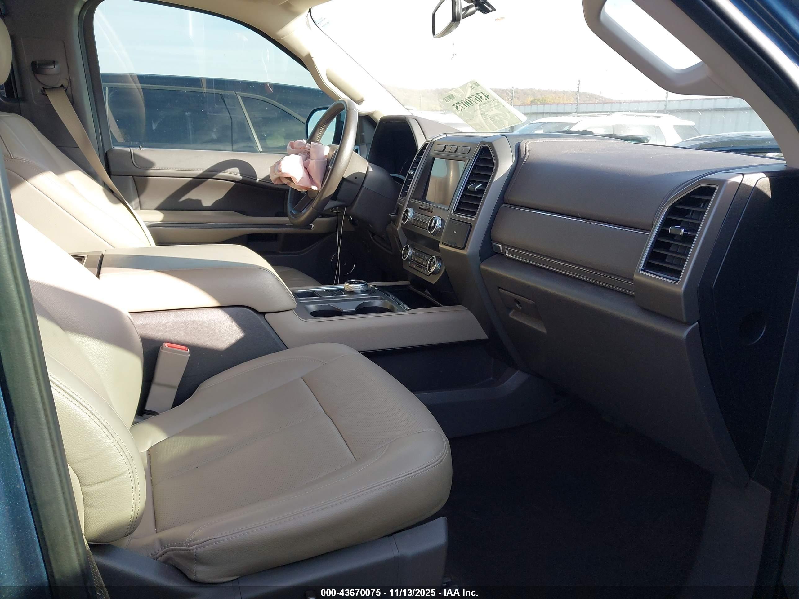 FORD EXPEDITION image 5