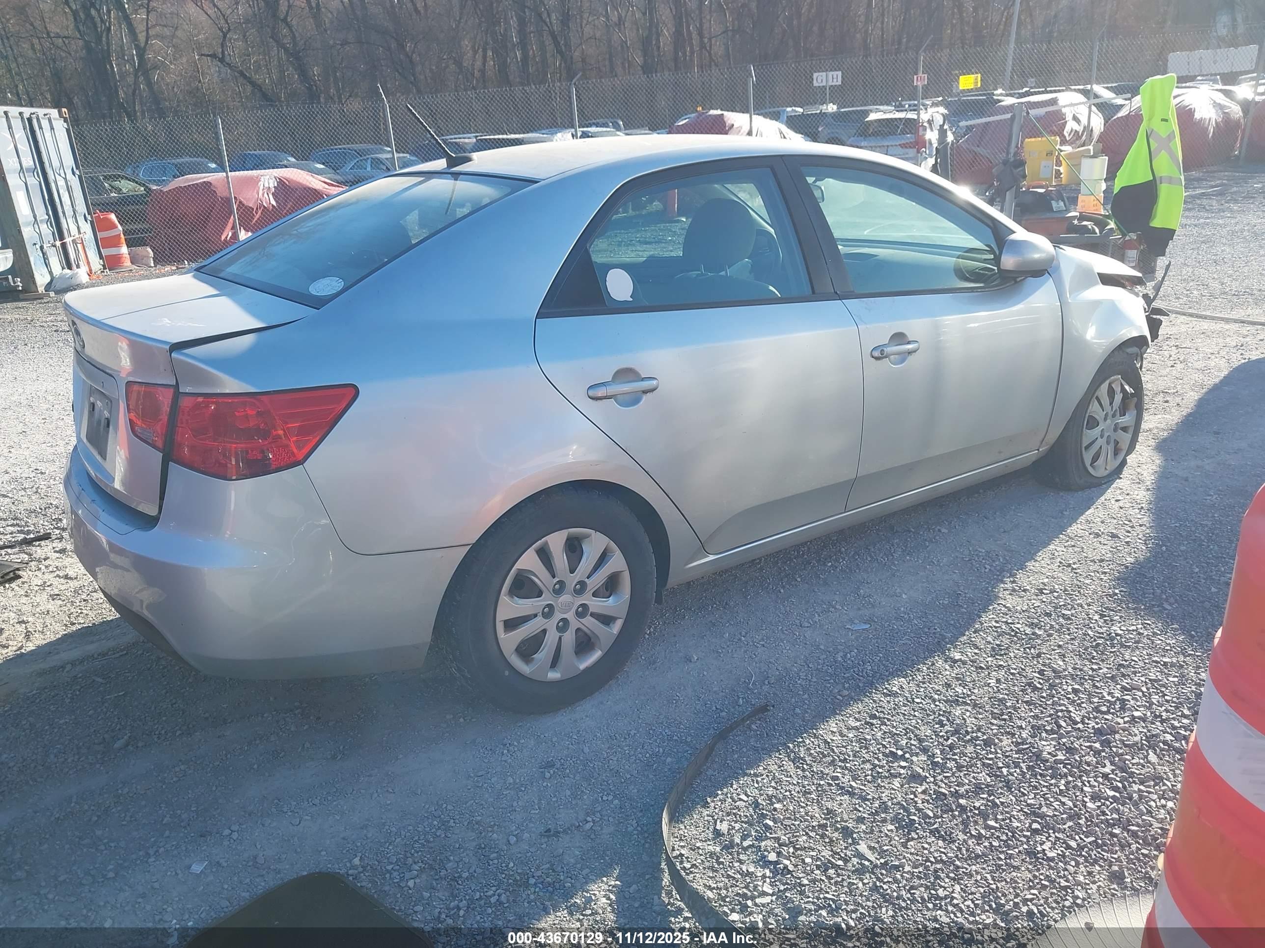 KIA FORTE image 4