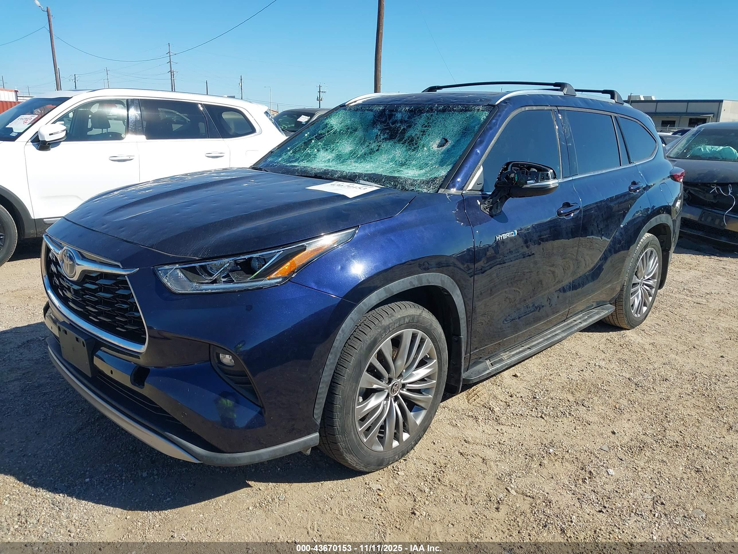TOYOTA HIGHLANDER image 2