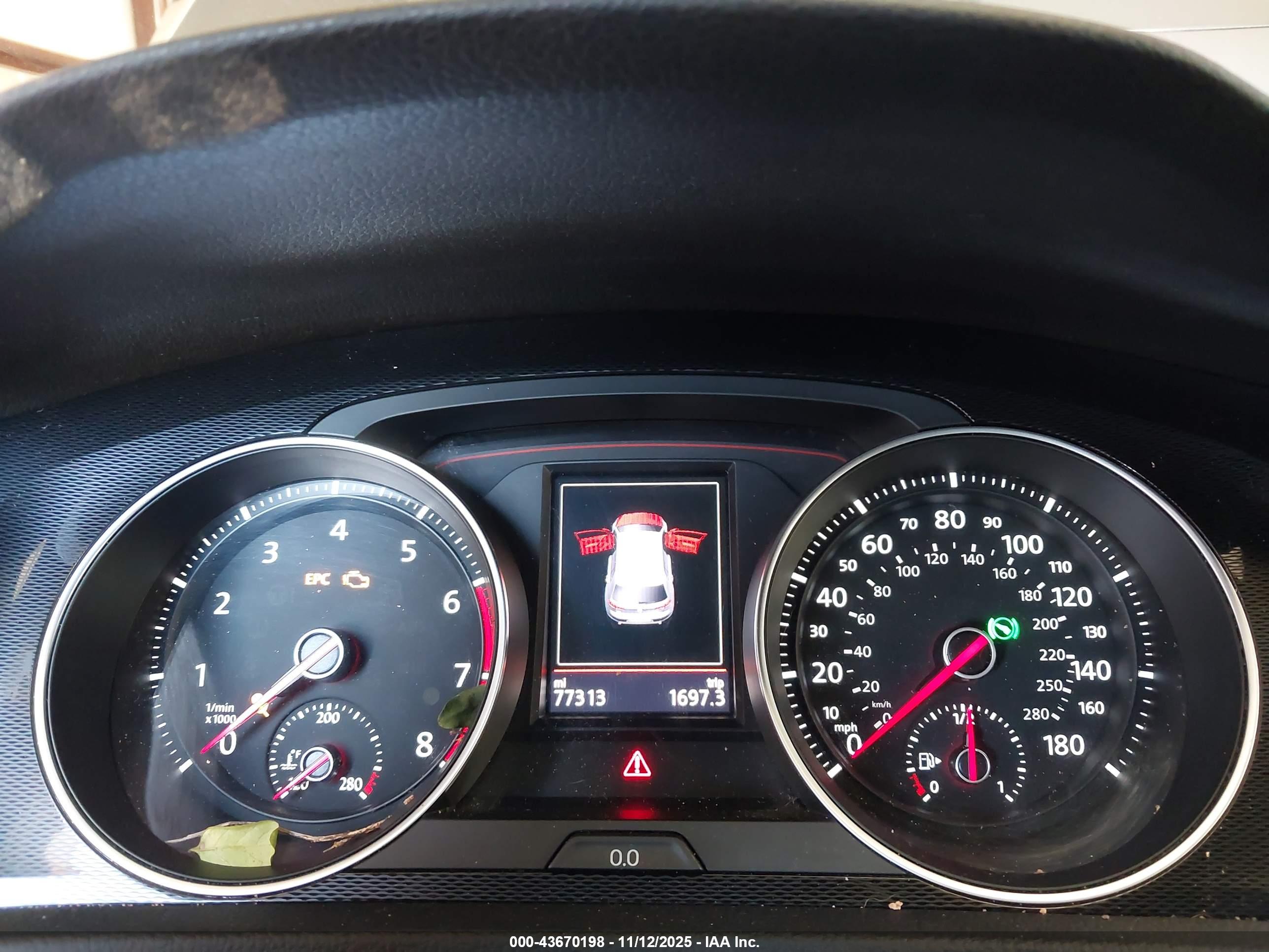 VOLKSWAGEN GOLF image 7