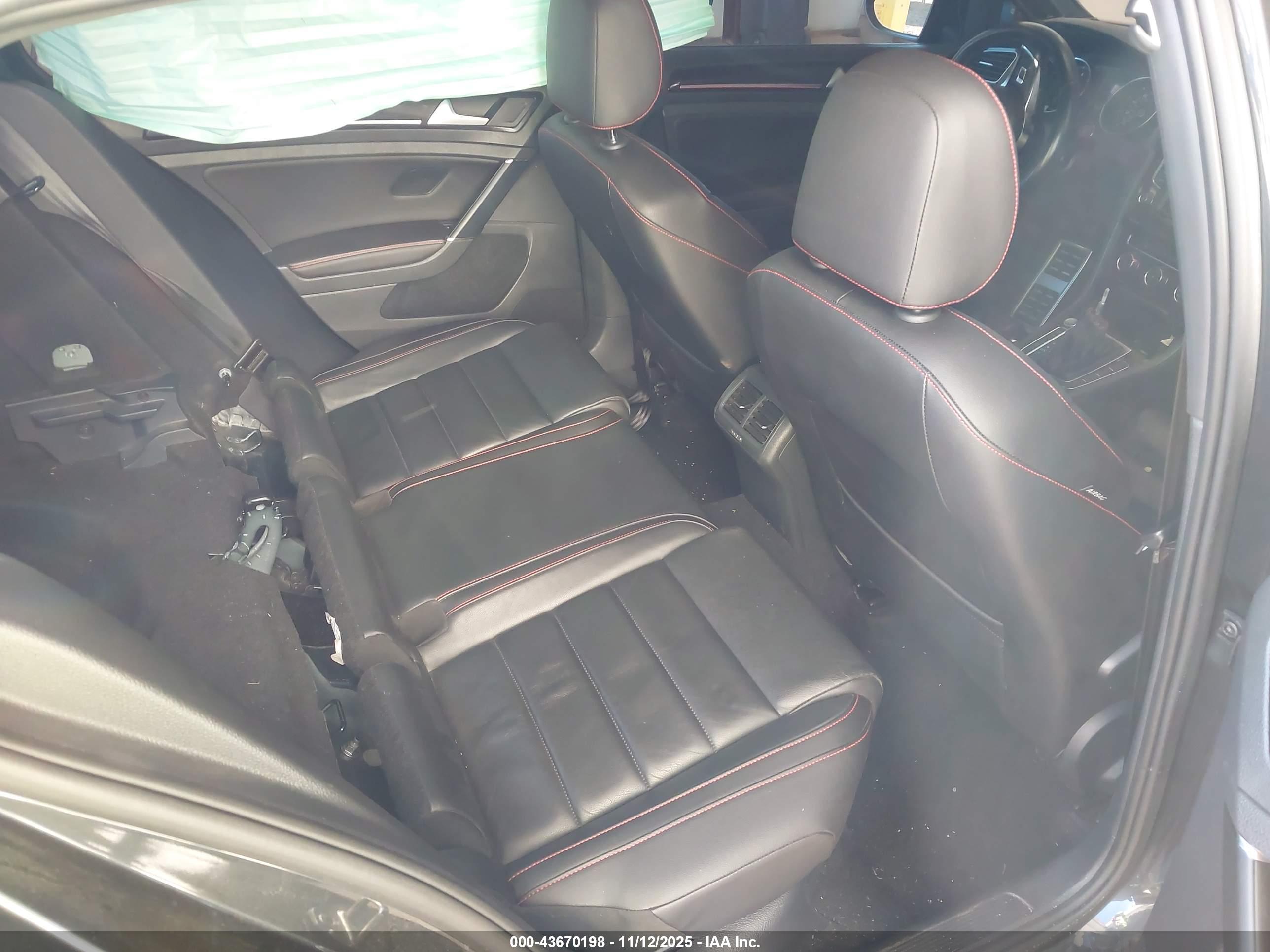 VOLKSWAGEN GOLF image 8