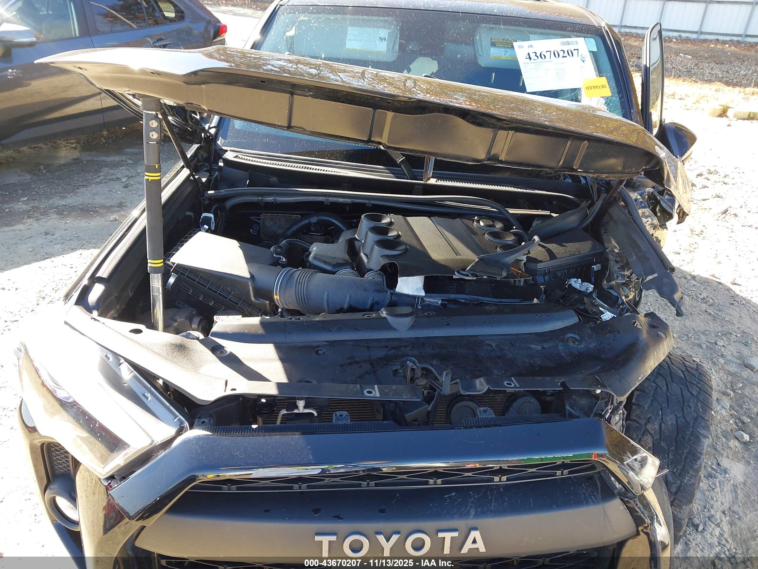 TOYOTA 4RUNNER image 10