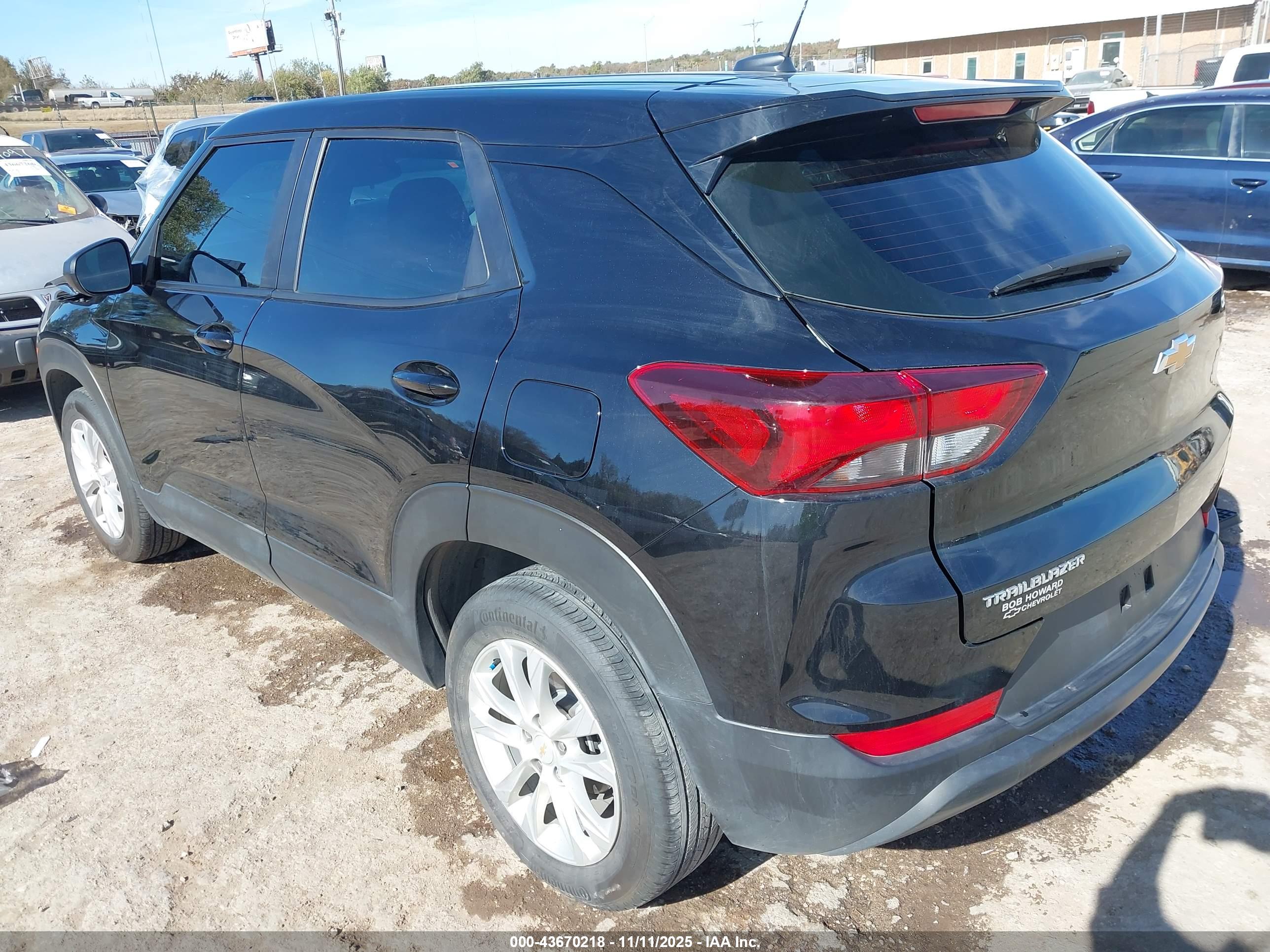 CHEVROLET TRAILBLAZER image 3