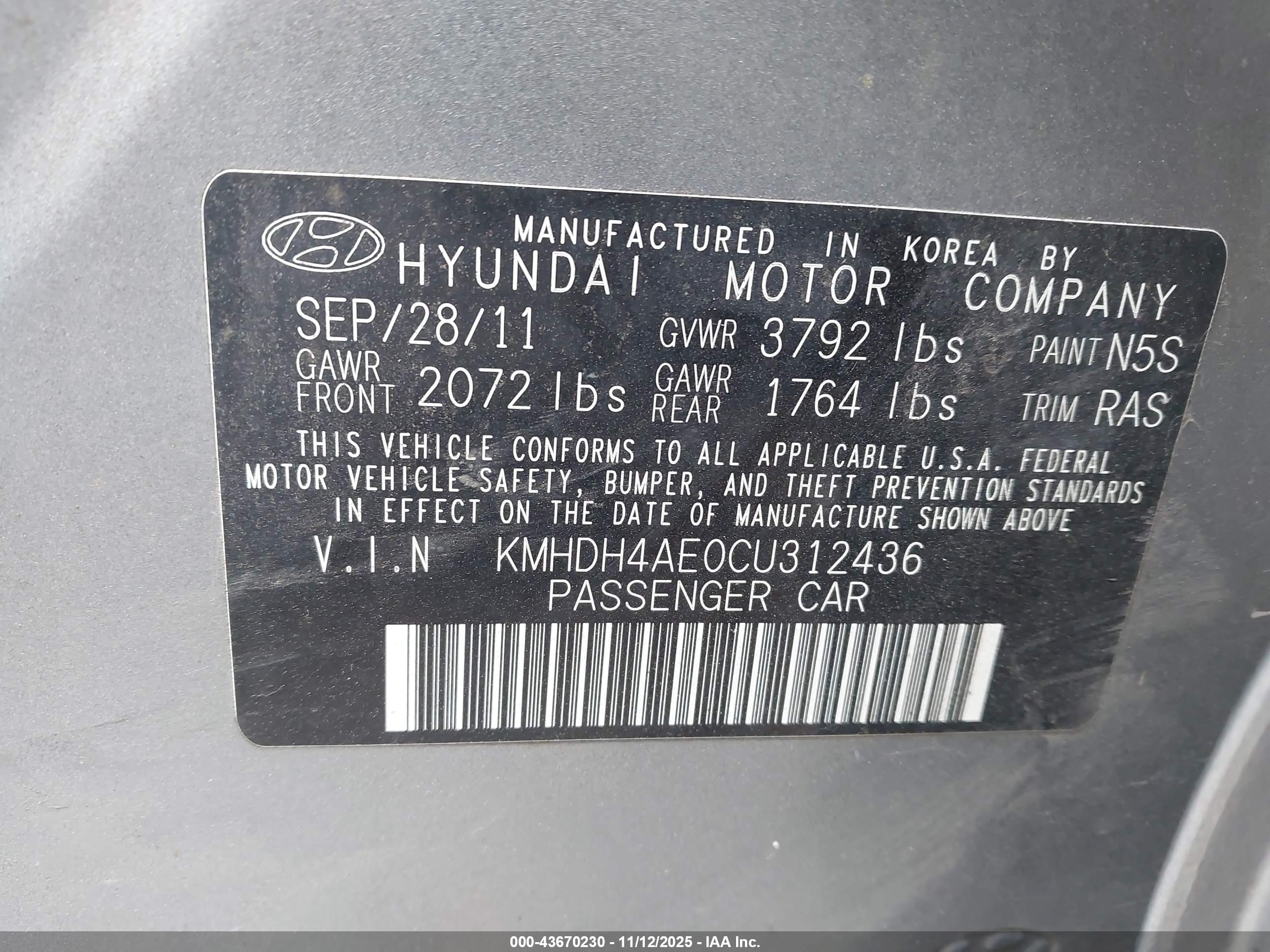 HYUNDAI ELANTRA image 9
