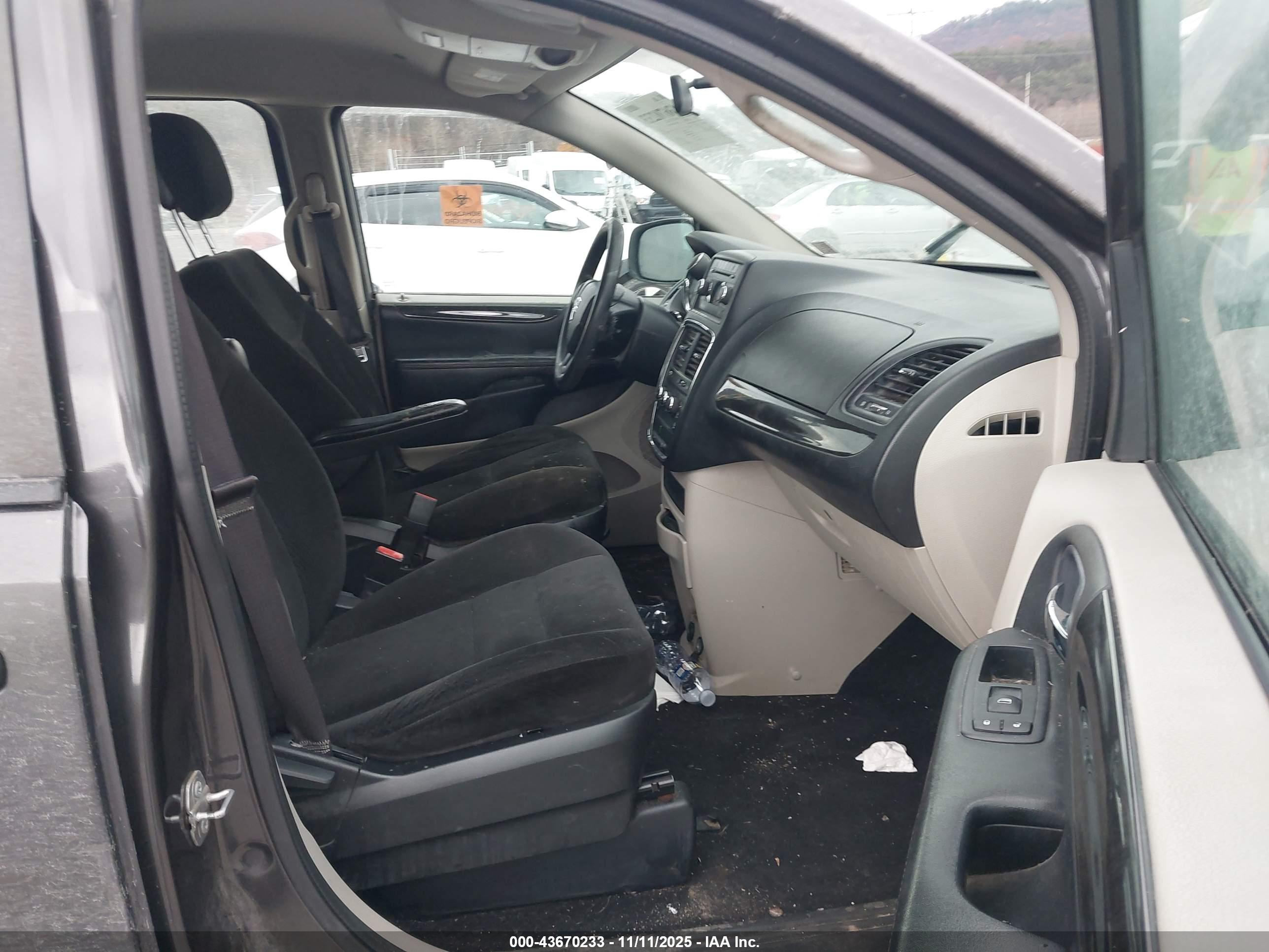DODGE GRAND image 5