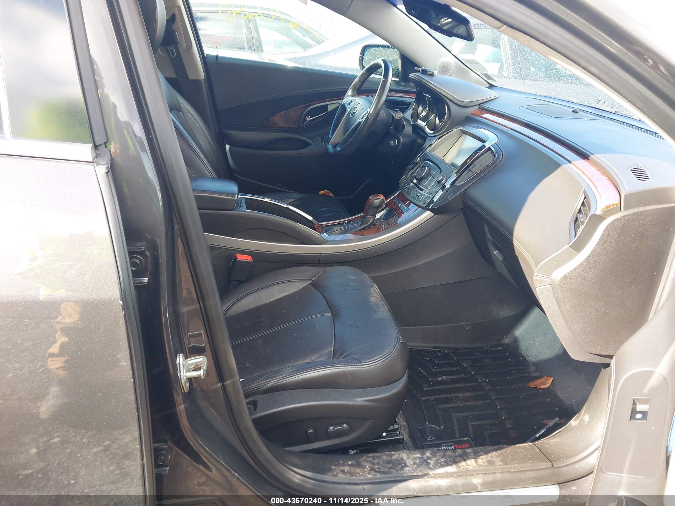 BUICK LACROSSE image 5
