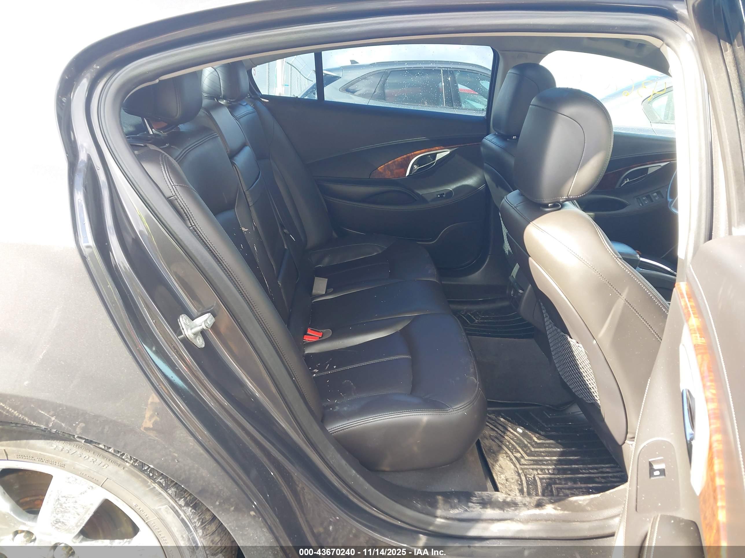 BUICK LACROSSE image 8