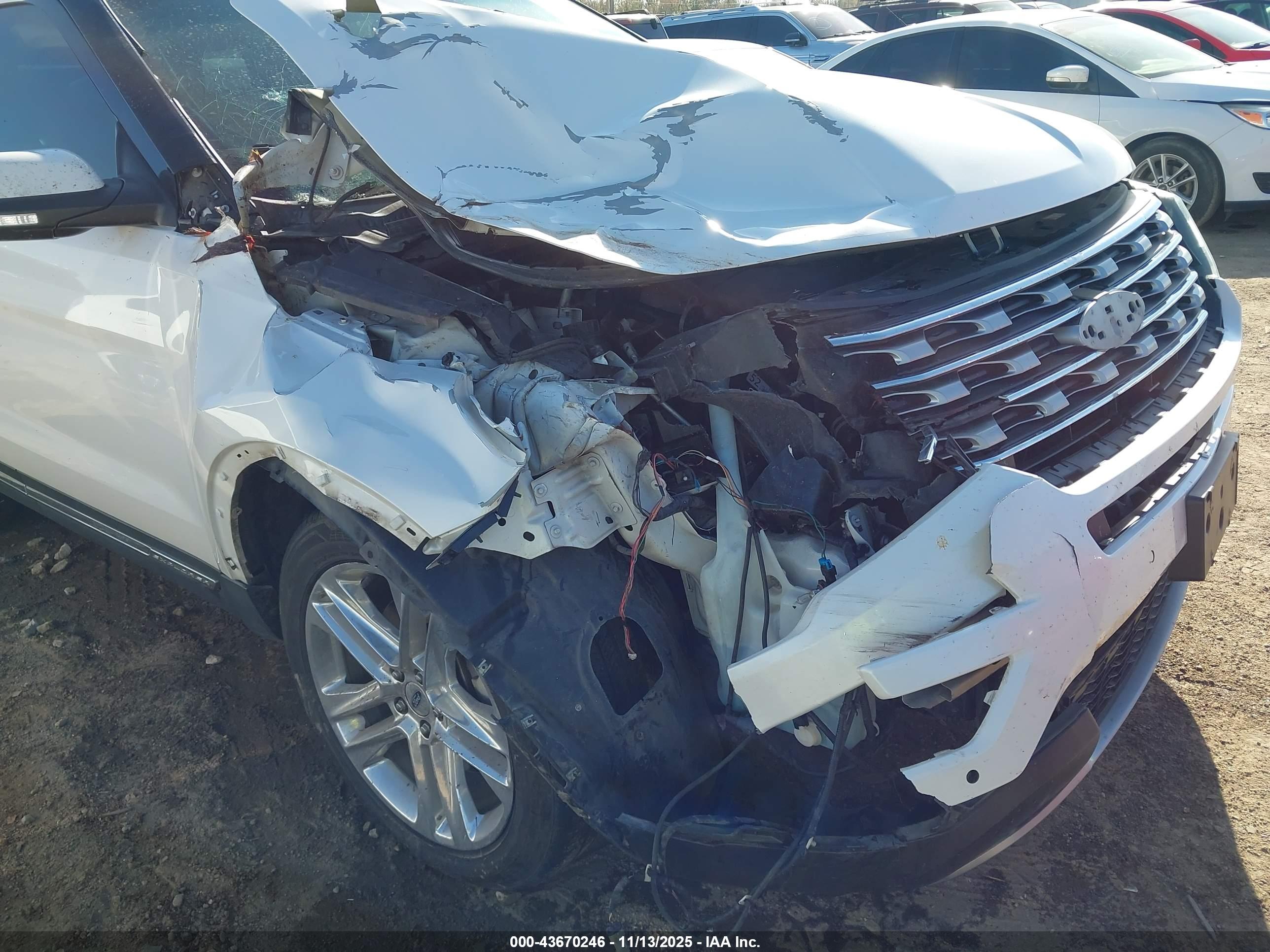 FORD EXPLORER image 6