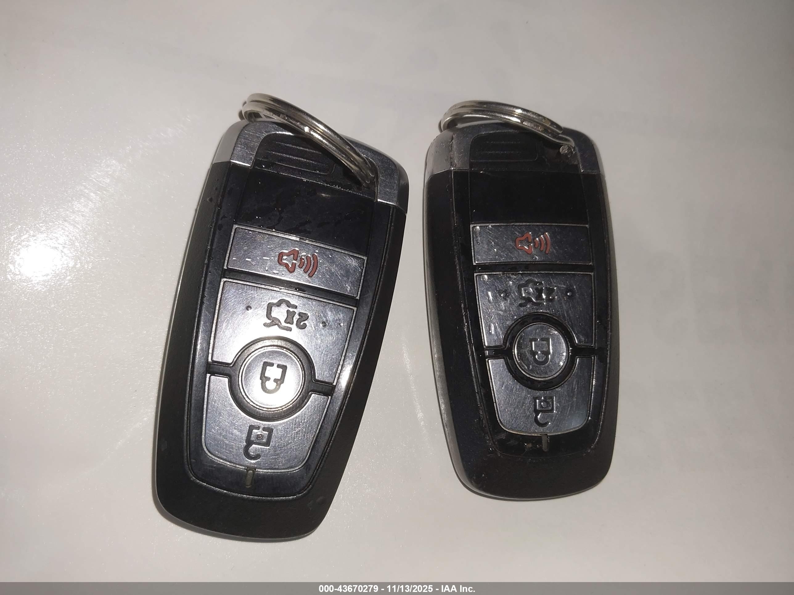 FORD FUSION image 11