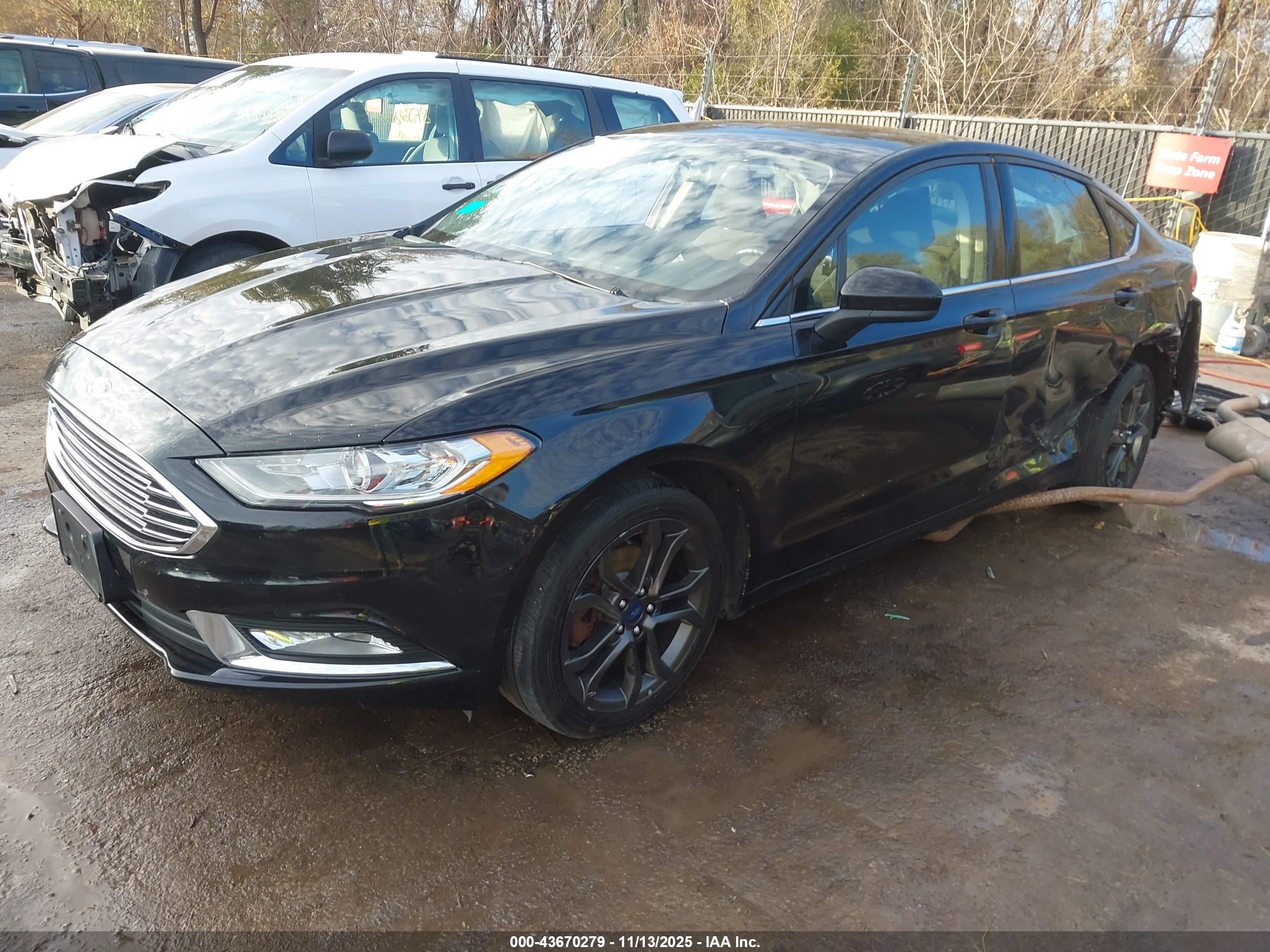 FORD FUSION image 2