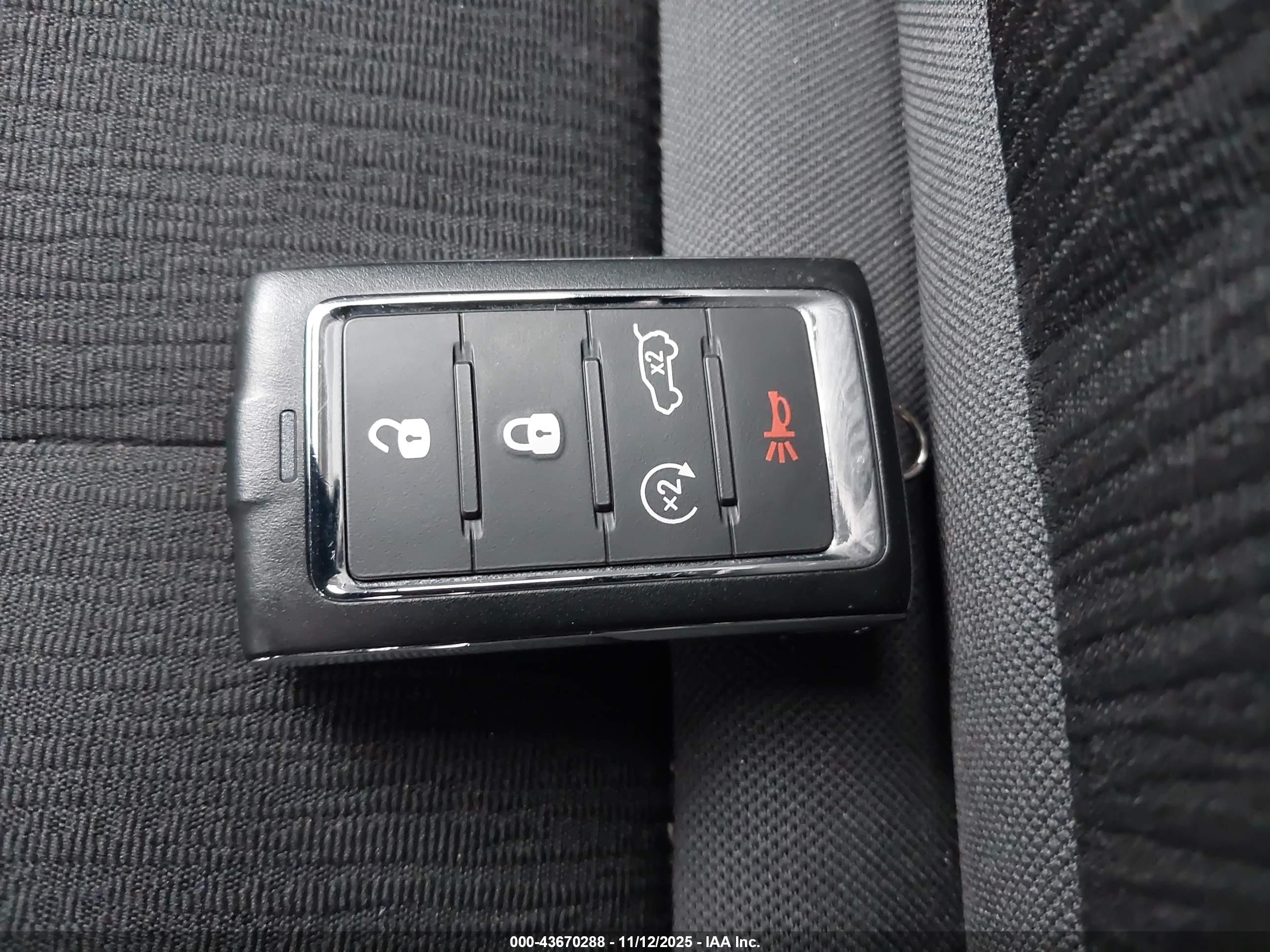 JEEP GRAND image 11