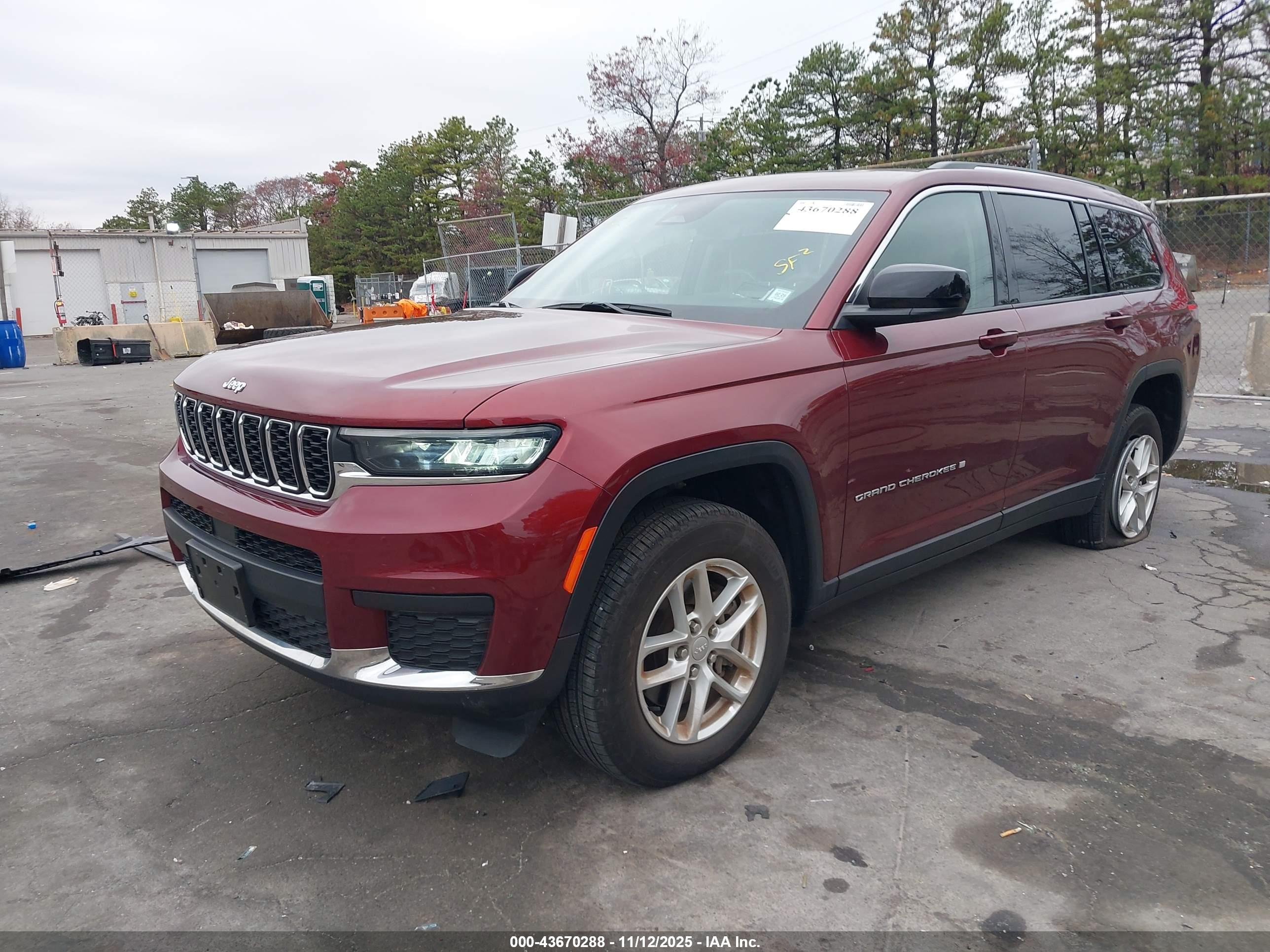 JEEP GRAND image 2