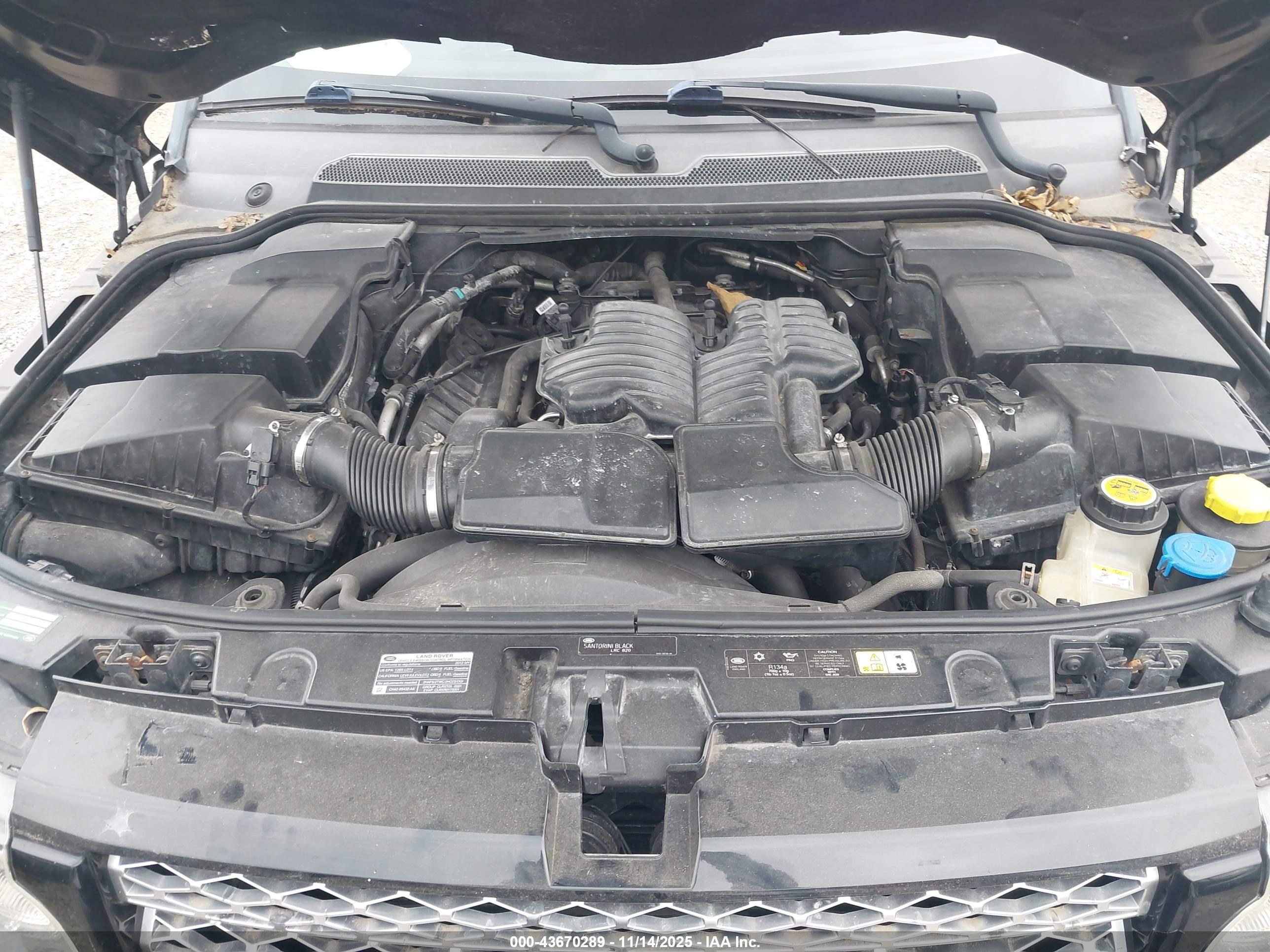 LAND ROVER image 10
