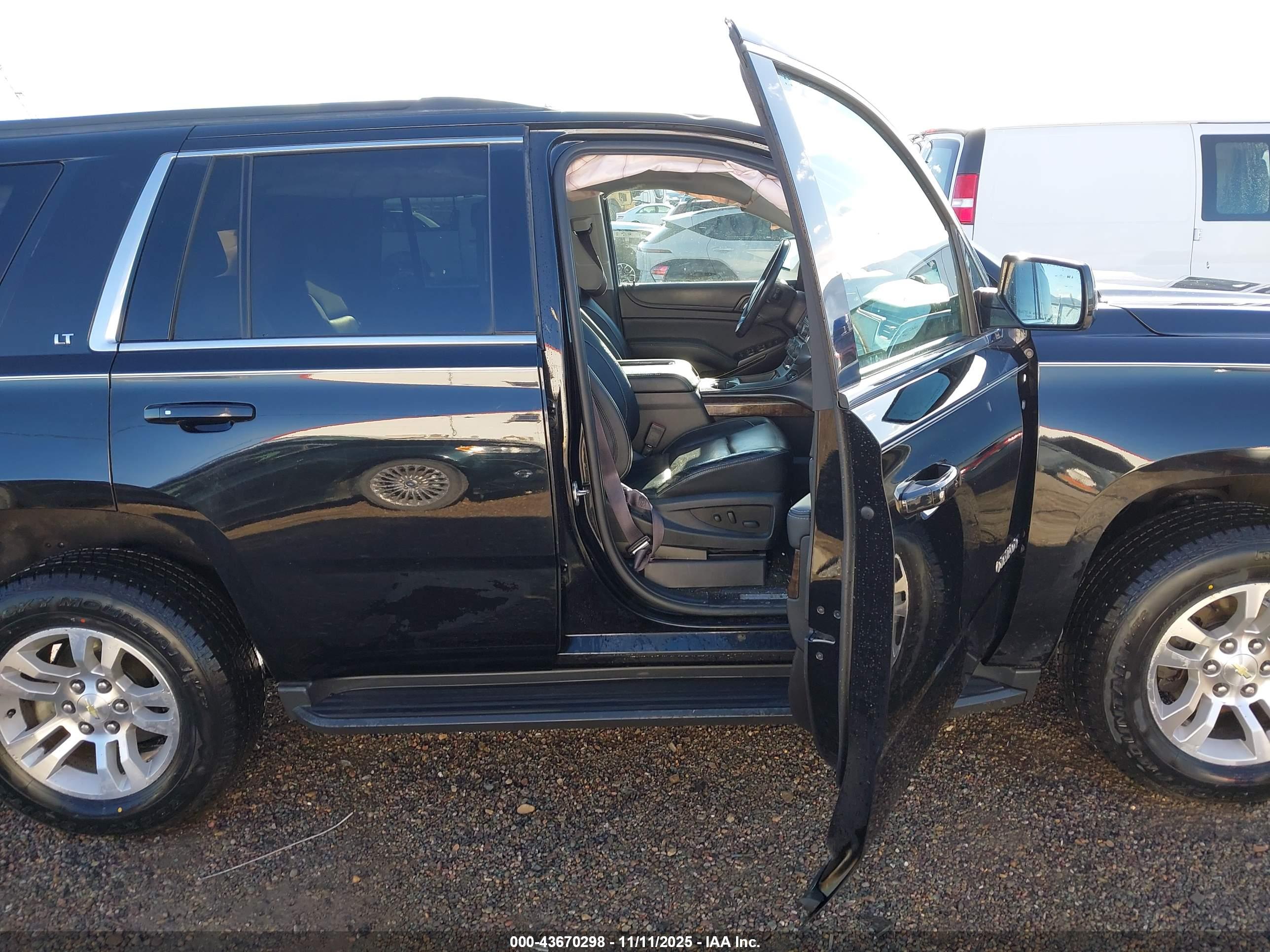 CHEVROLET TAHOE image 5