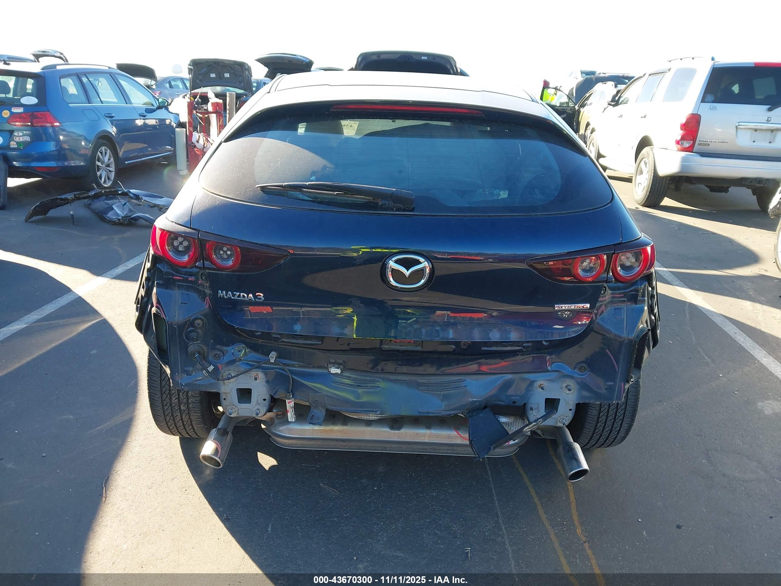 MAZDA MAZDA3 image 6