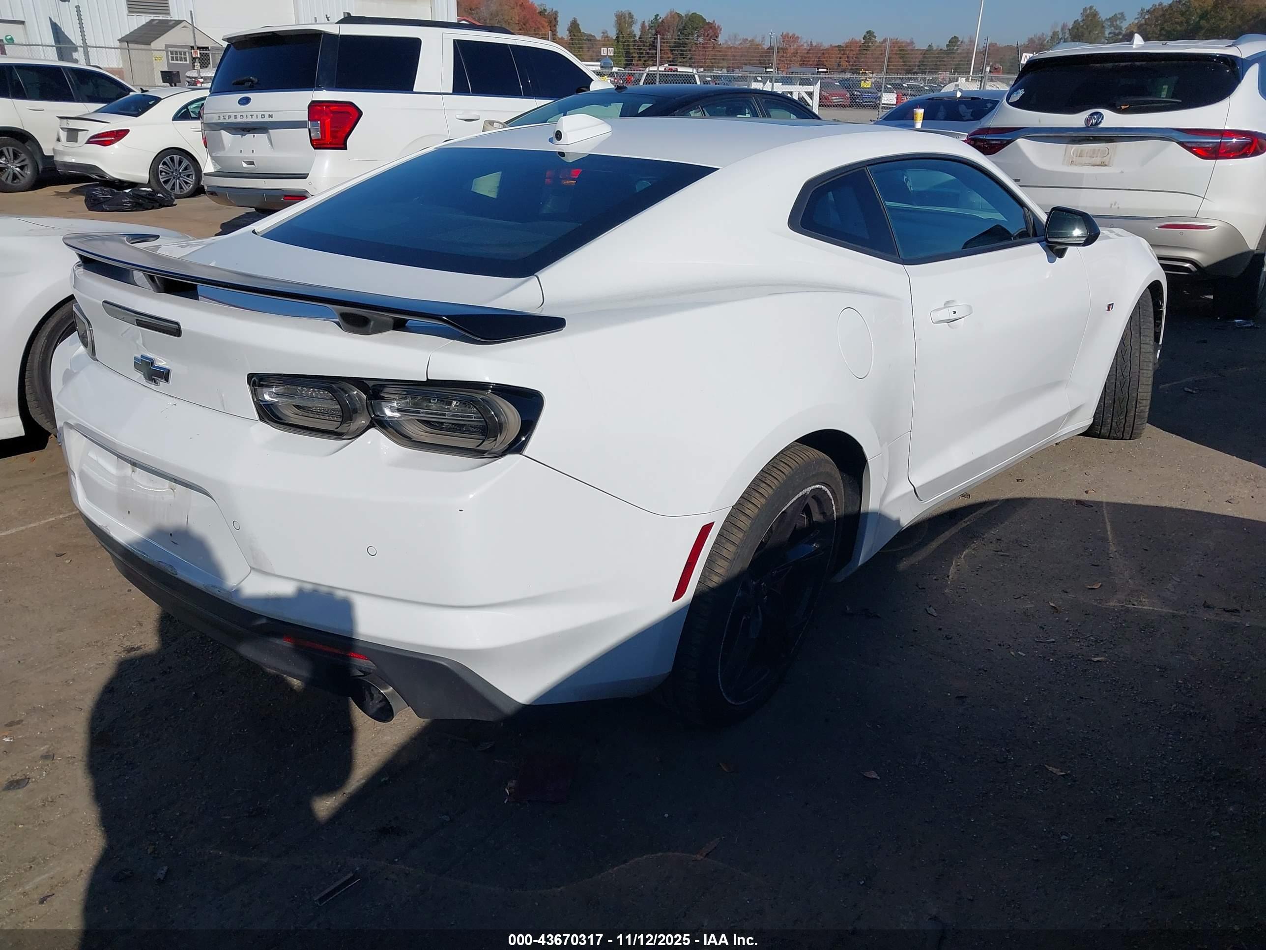 CHEVROLET CAMARO image 4