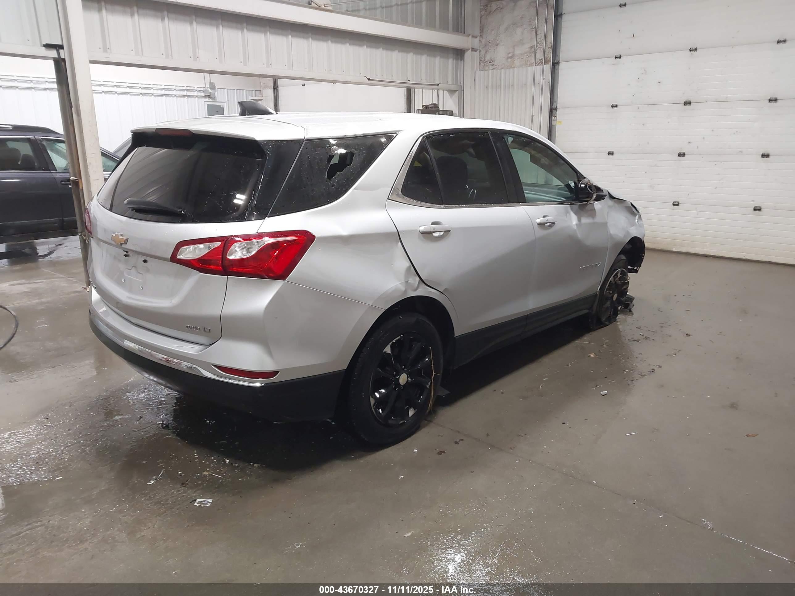 CHEVROLET EQUINOX image 4