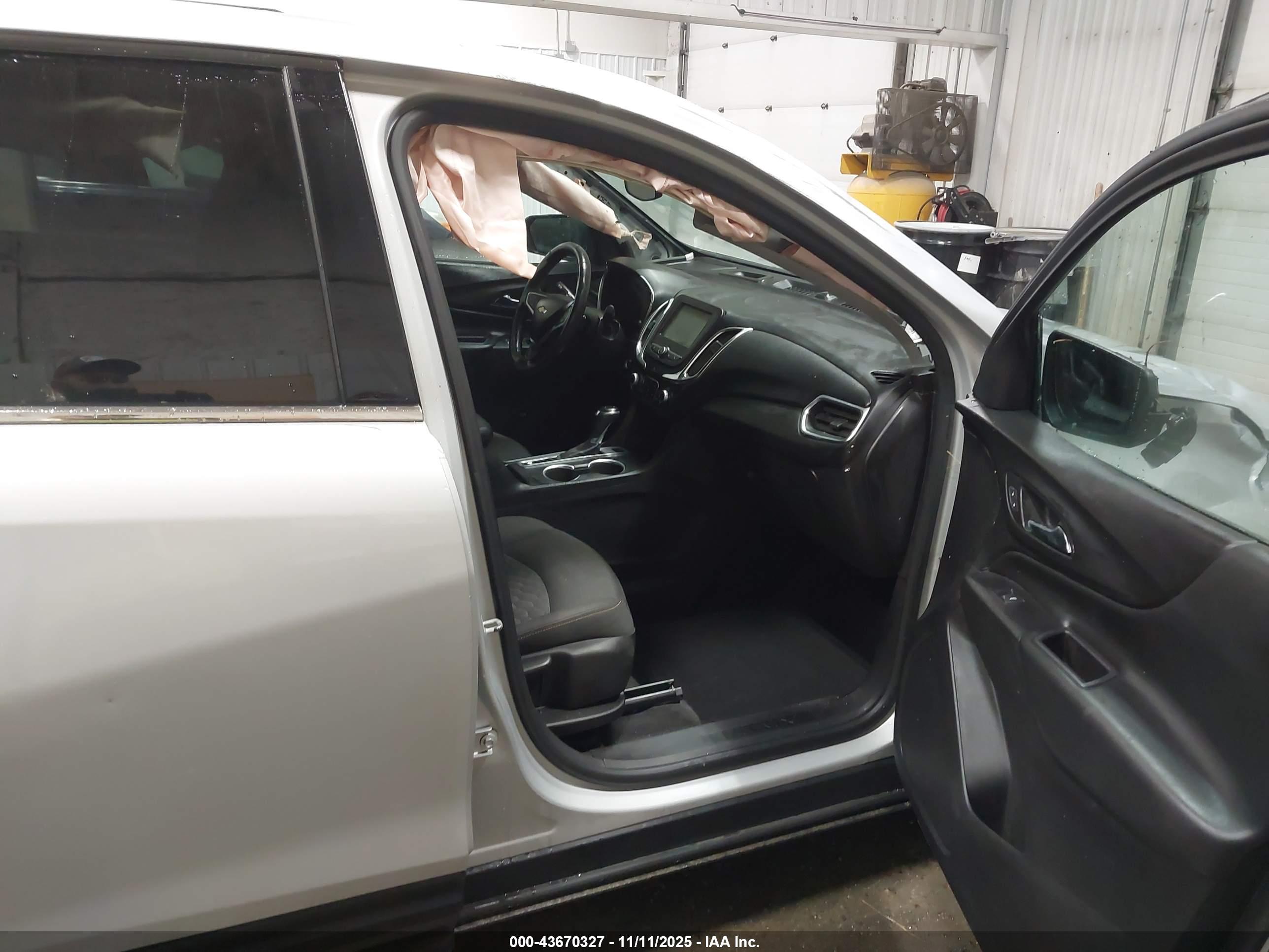 CHEVROLET EQUINOX image 5